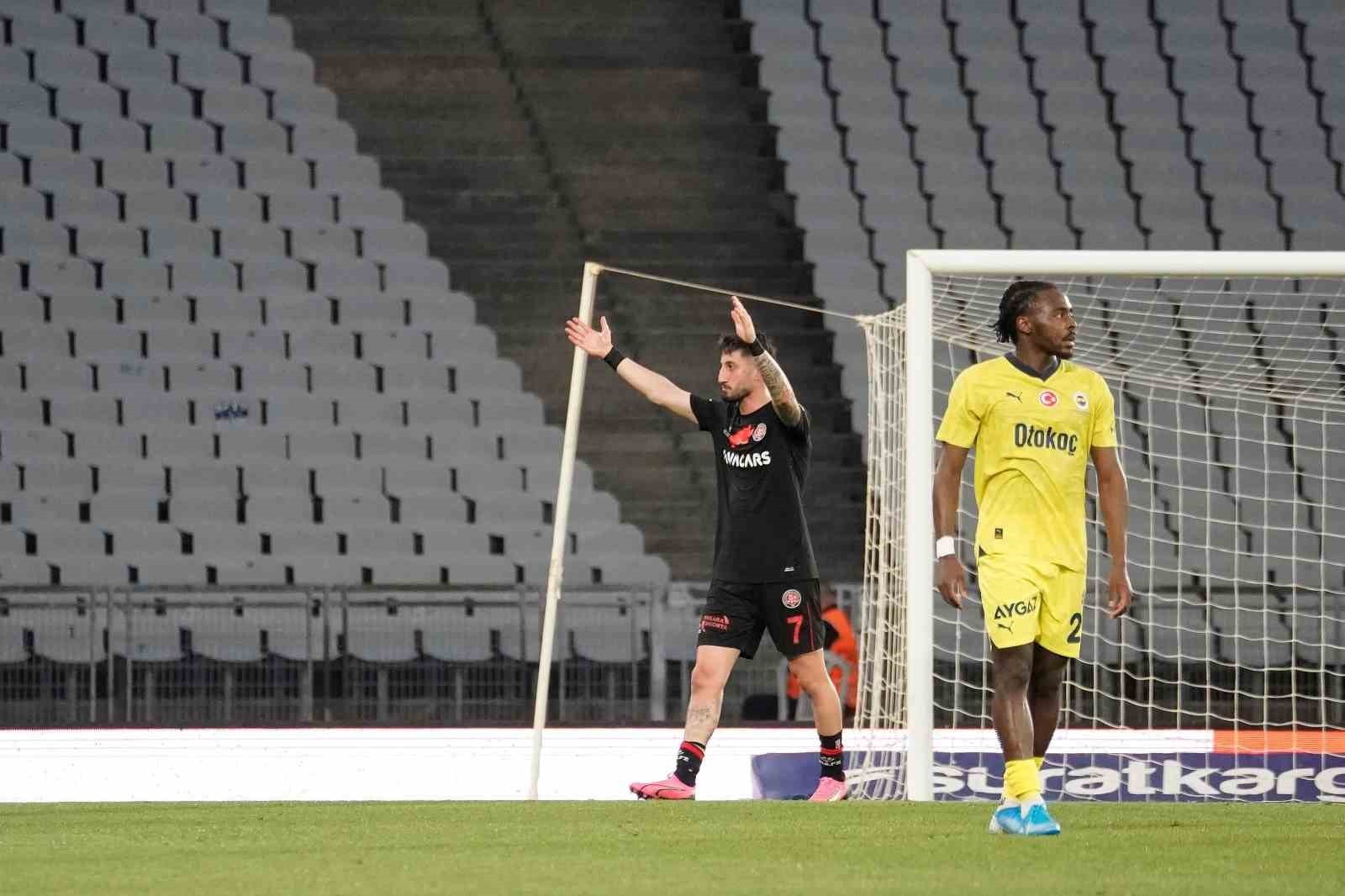 Trendyol Süper Lig: Fatih Karagümrük: 1 - Fenerbahçe: 0