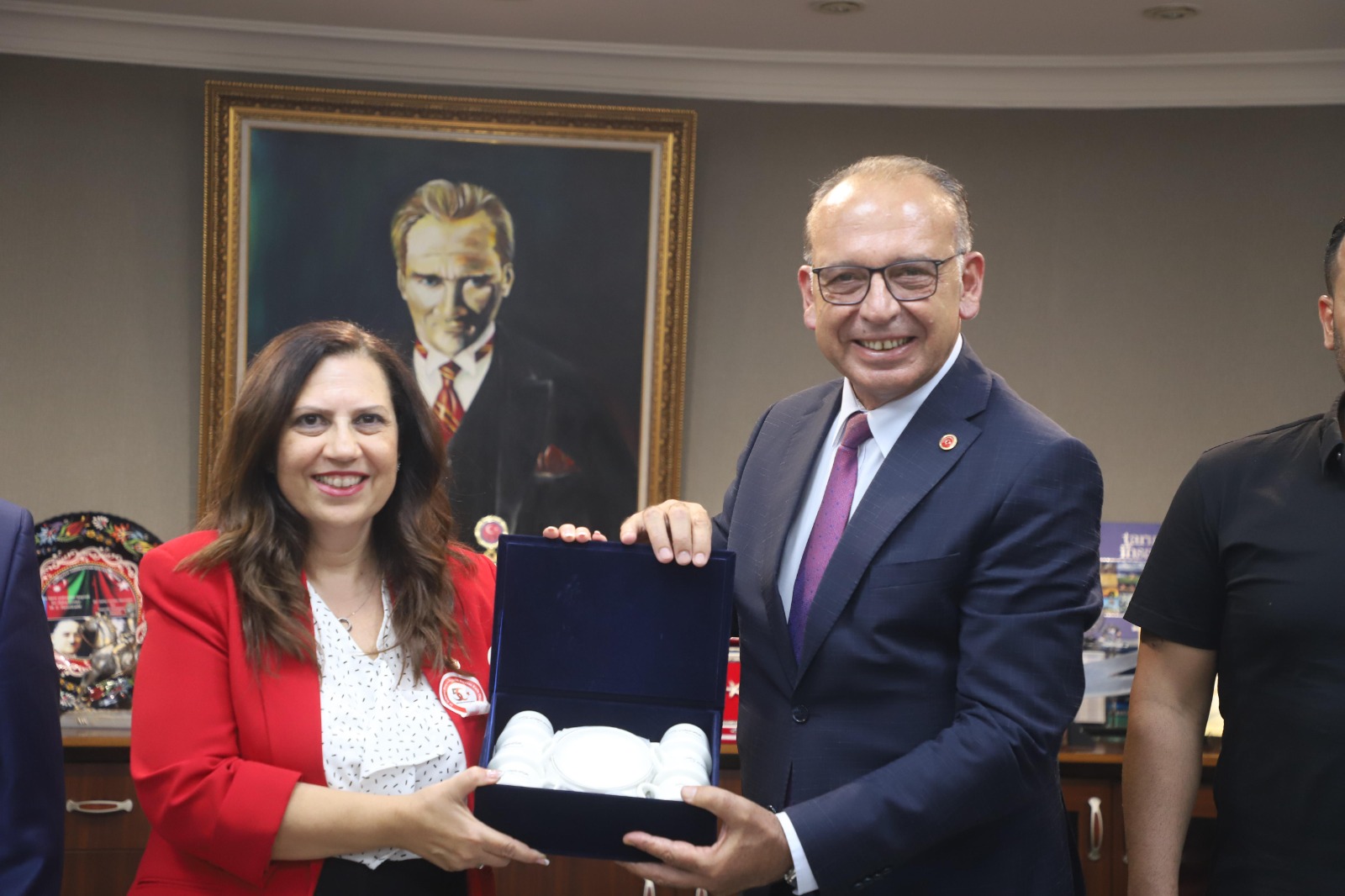 Başkan Akın KKTC İzmir Başkonsolosu İnanıroğlu'nu ağırladı