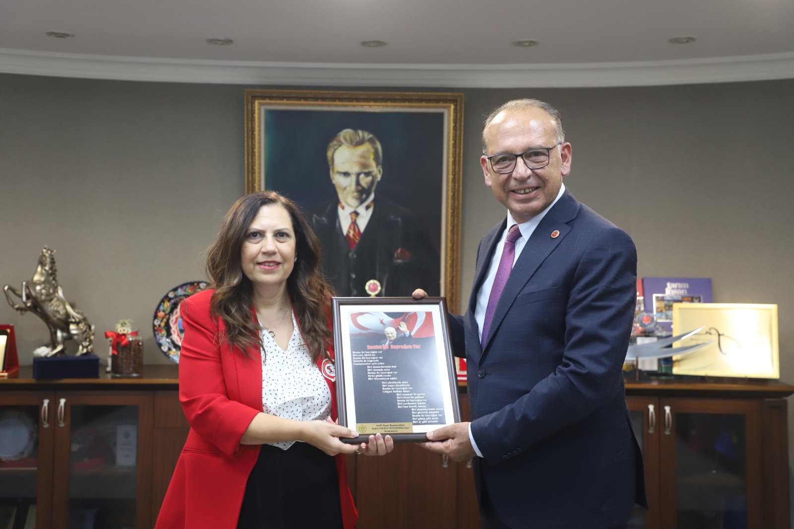 Başkan Akın KKTC İzmir Başkonsolosu İnanıroğlu'nu ağırladı