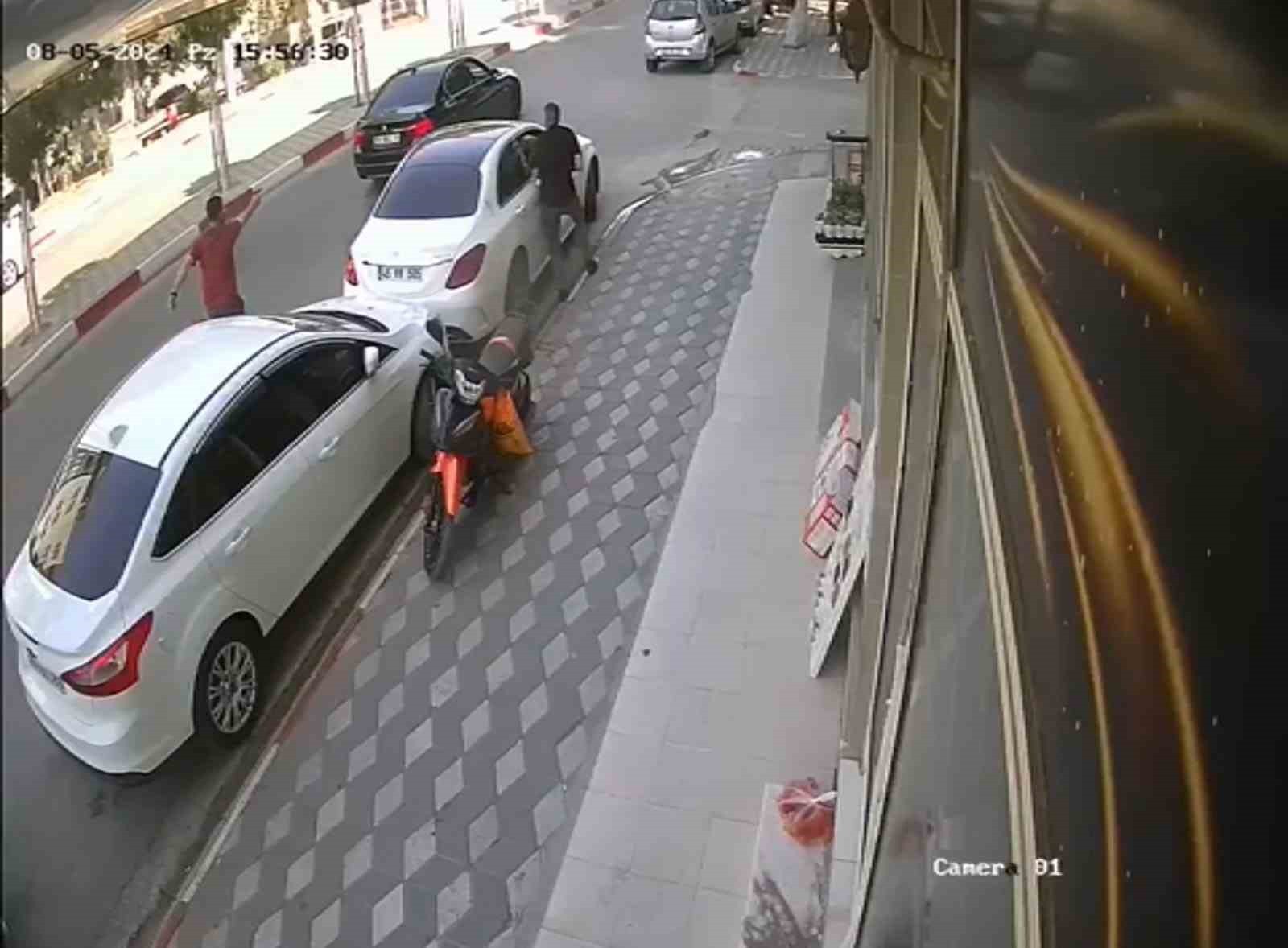 Çiçekçi cinayeti kameralara yansıdı!