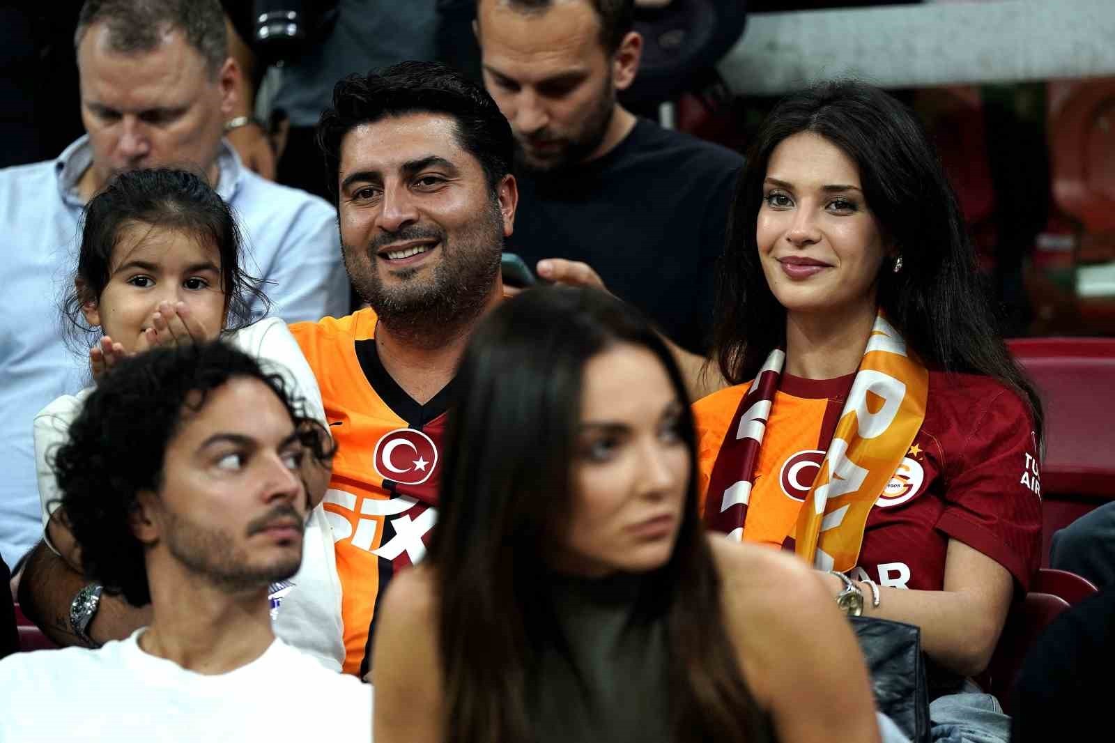 Galatasaray, Devler Ligi'ne veda etti