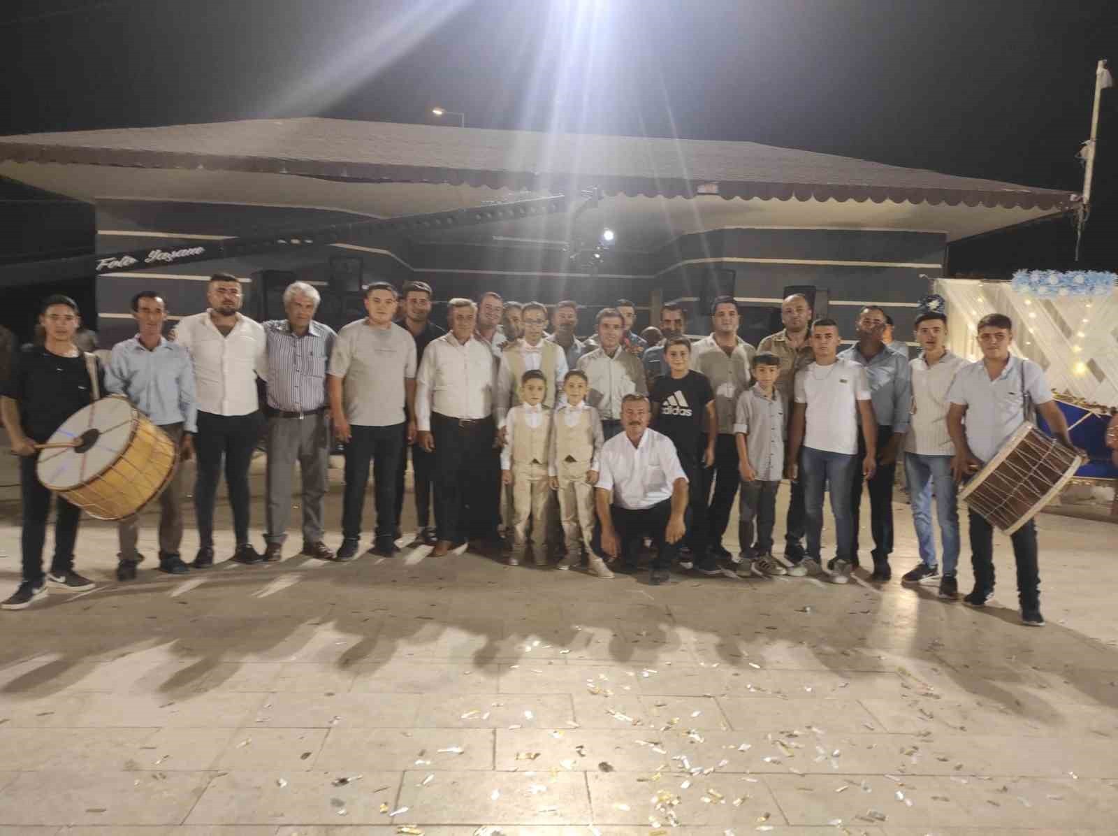 Vatandaşları oynatan müzisyenler bu sefer kendileri oynadı