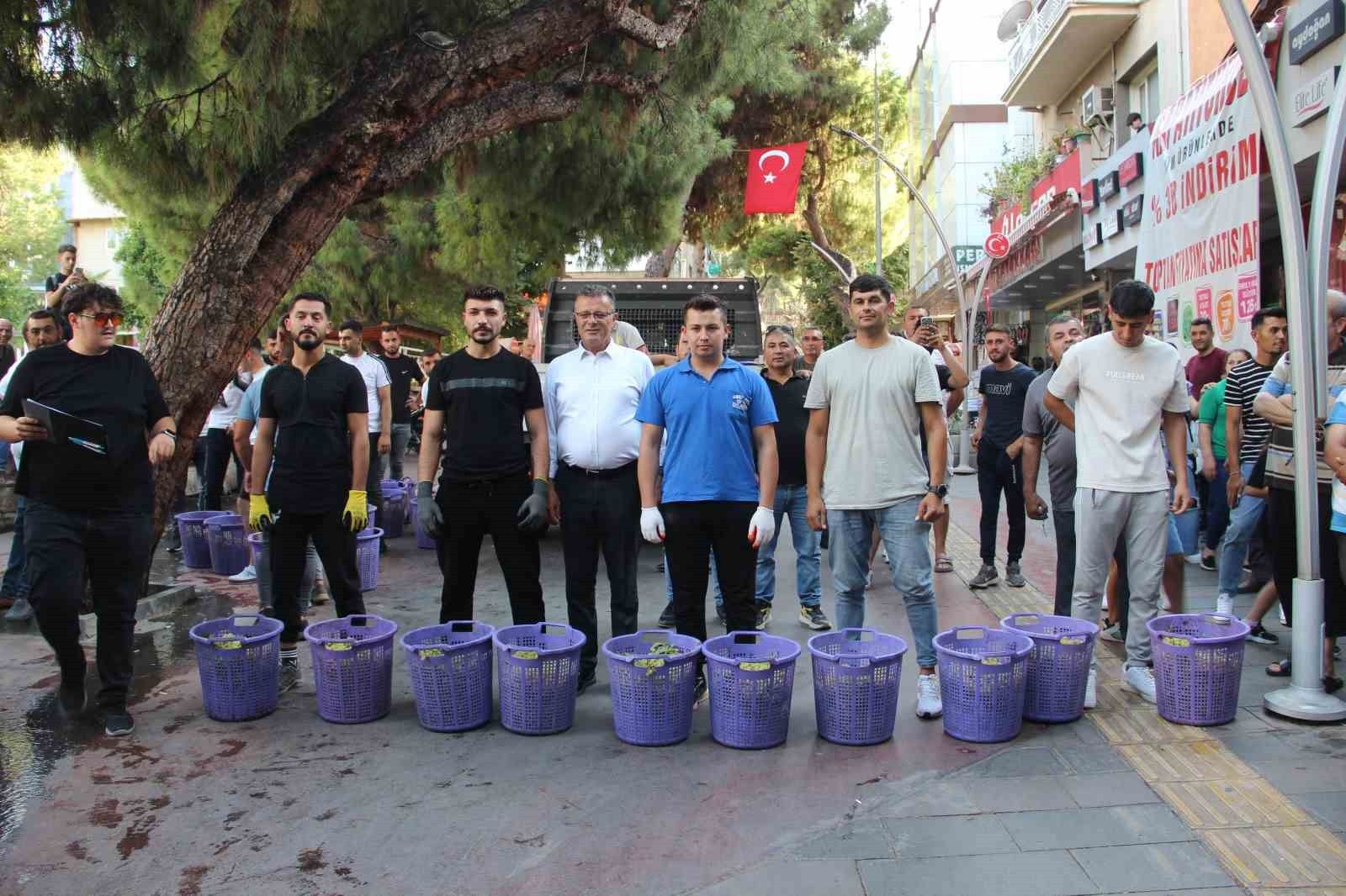 Üzüm Festivali renkli görüntülere sahne oldu