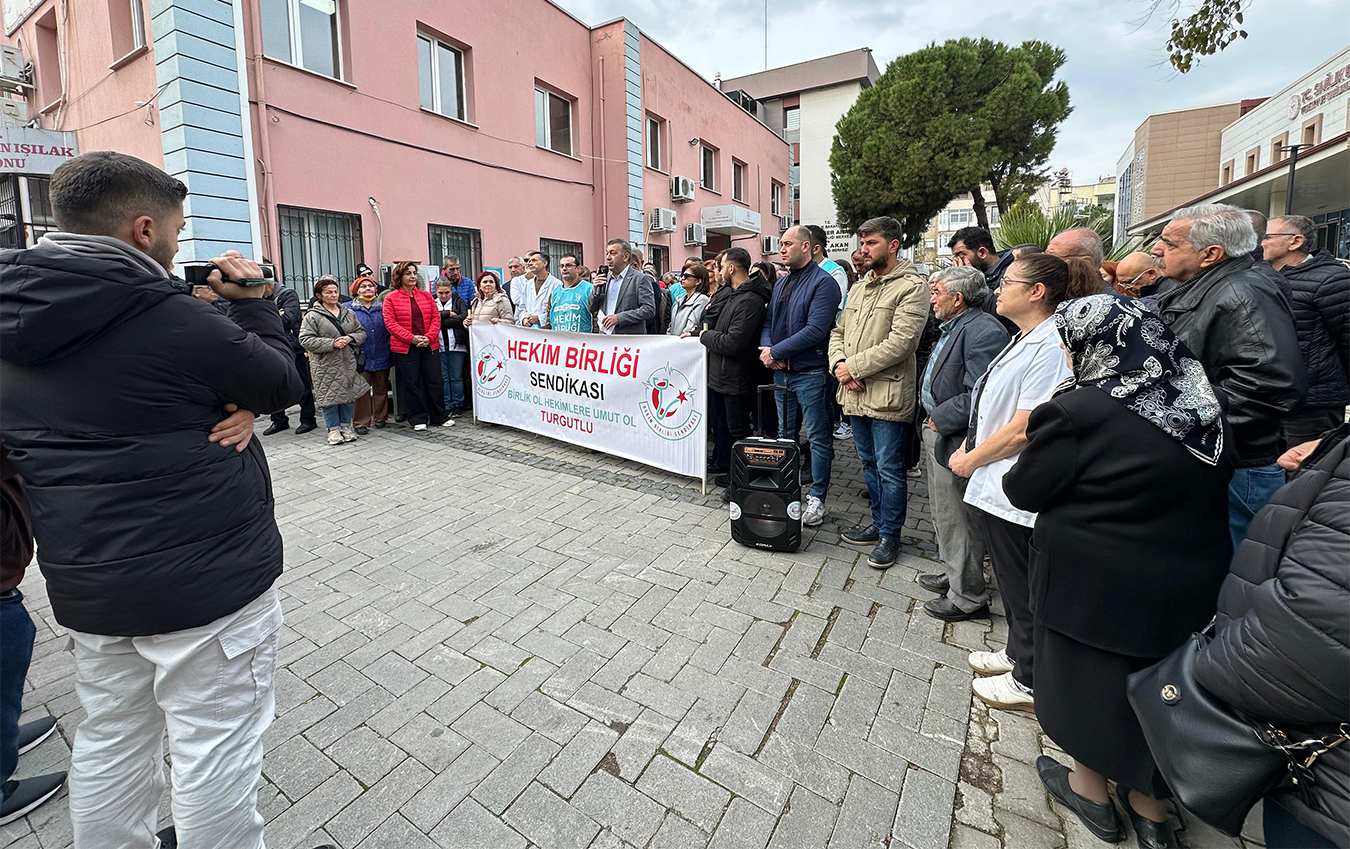 Aile hekimlerinden ‘eziyet yönetmeliği’ tepkisi: ‘Daha ne kadar bekleyeceğiz?’