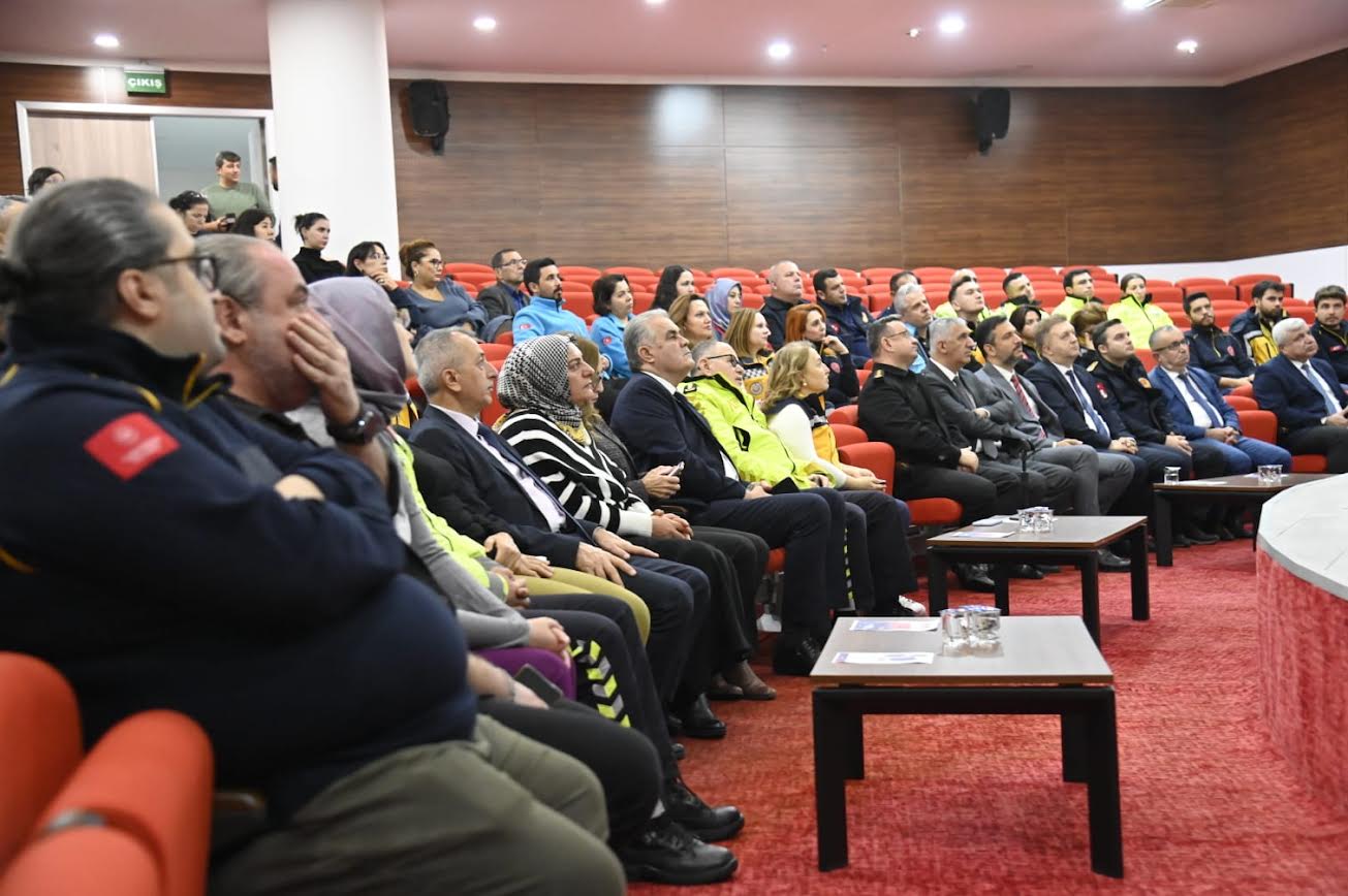 Manisa'da Fermuar Sistemi'nin topluma tanıtılma süreci başladı