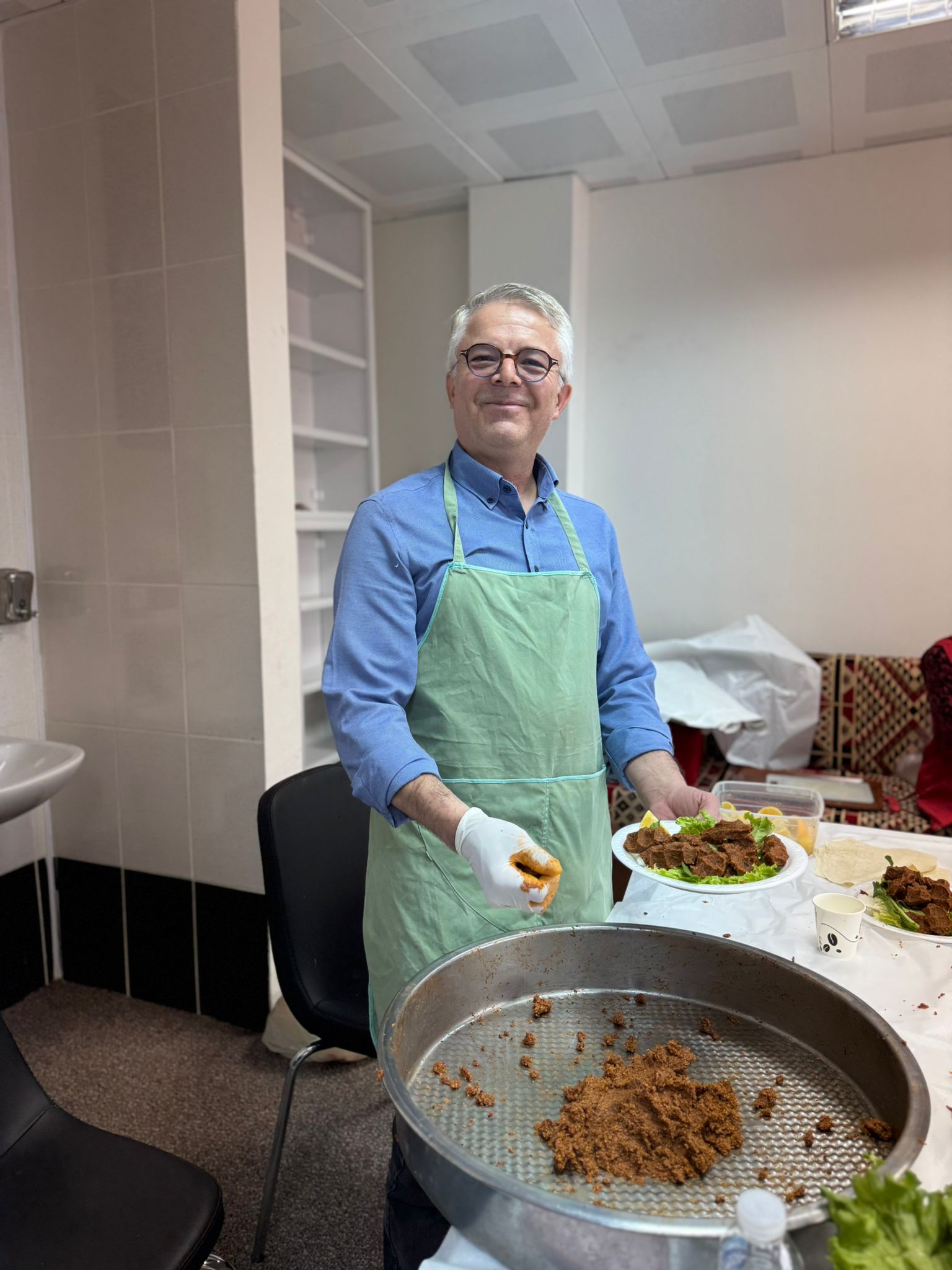 Turgutlu'da son sınıf öğrencileri ve öğretmenleri çiğköfte etkinliğinde buluştu