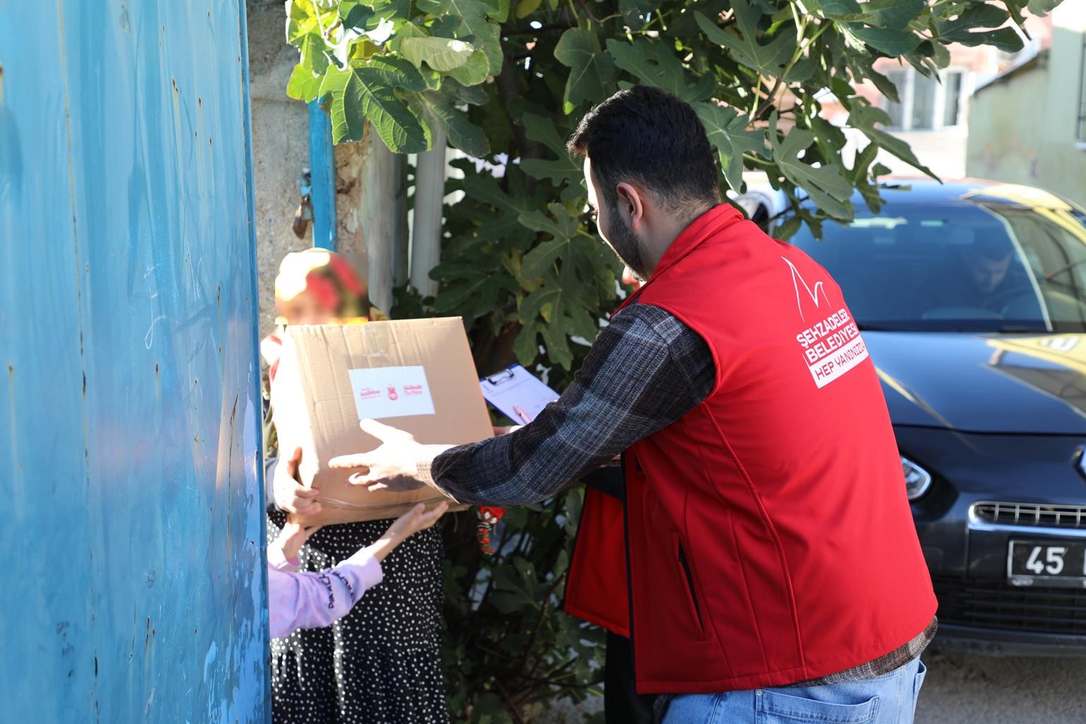 İhtiyaç sahiplerine gıda yardımı
