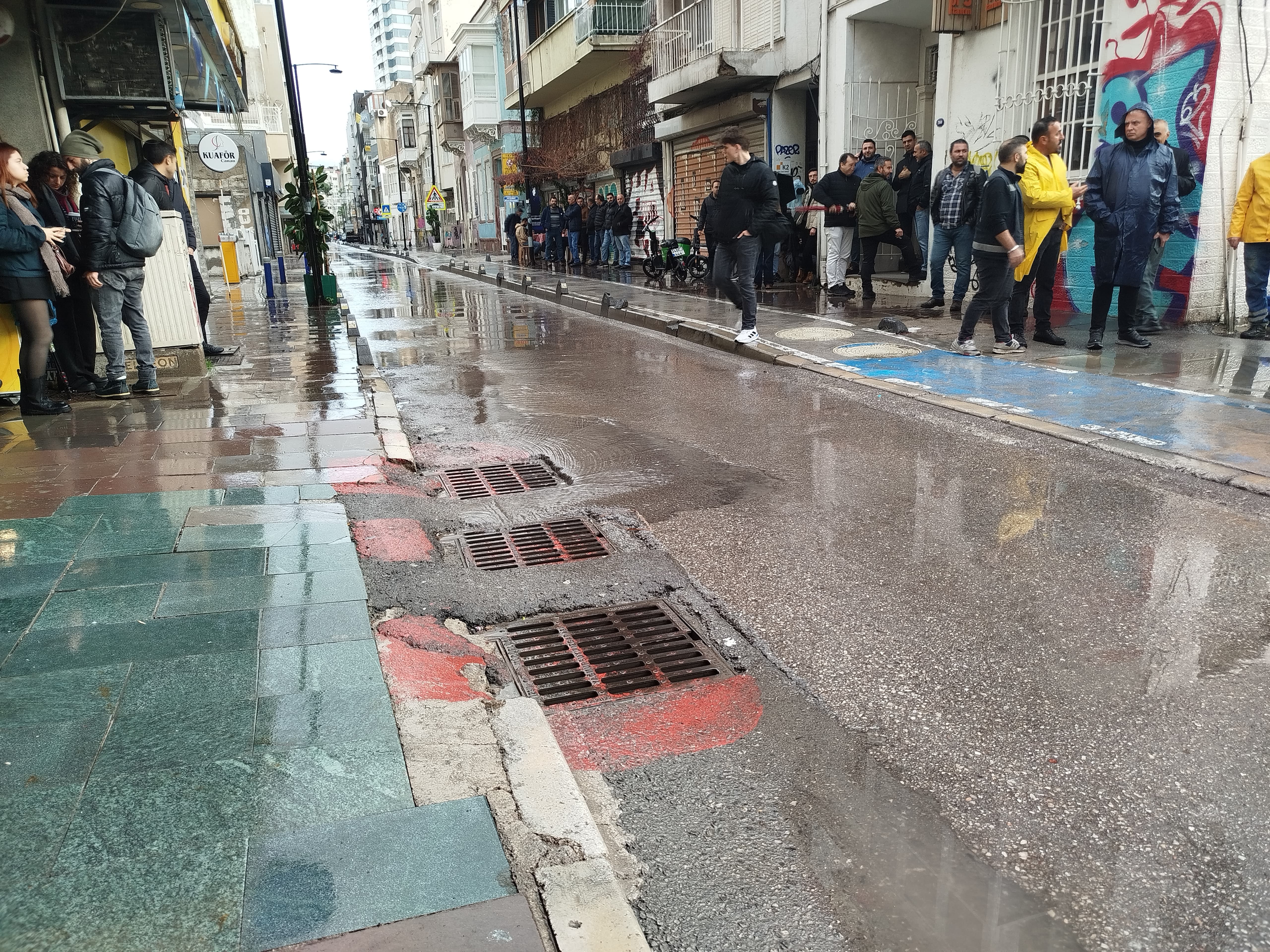 2 kişi elektrik akımına kapılmıştı: İnceleme başlatıldı