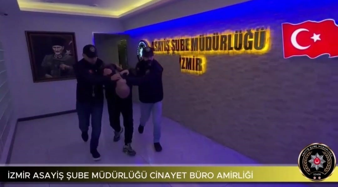 Araç içinde tabancayla vurulmuştu: Ölen kadın toprağa verildi