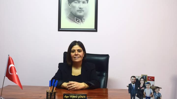 Sarıgöl'ün ilk kadın muhtarı çalışma ofisini açtı