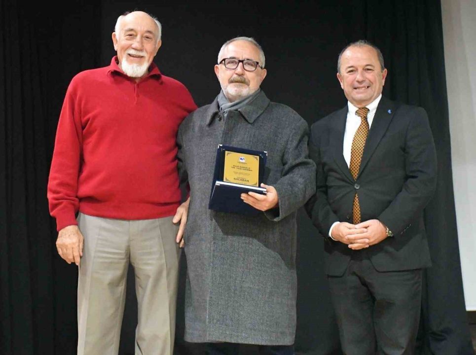 Uçan Manisalı Ruhi Sarıalp memleketinde anıldı