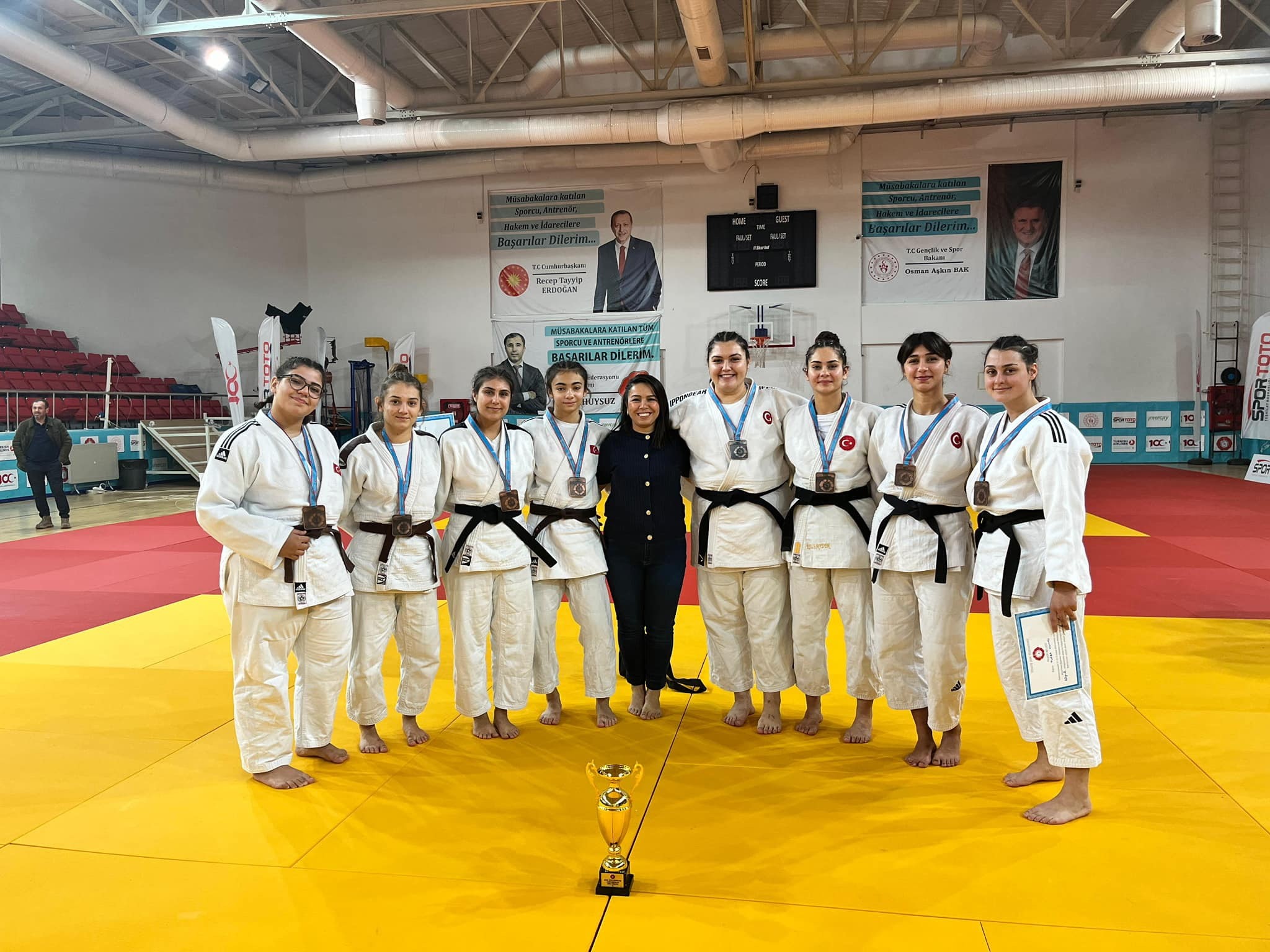 Salihli judoda Süper Lig’e yükseldi