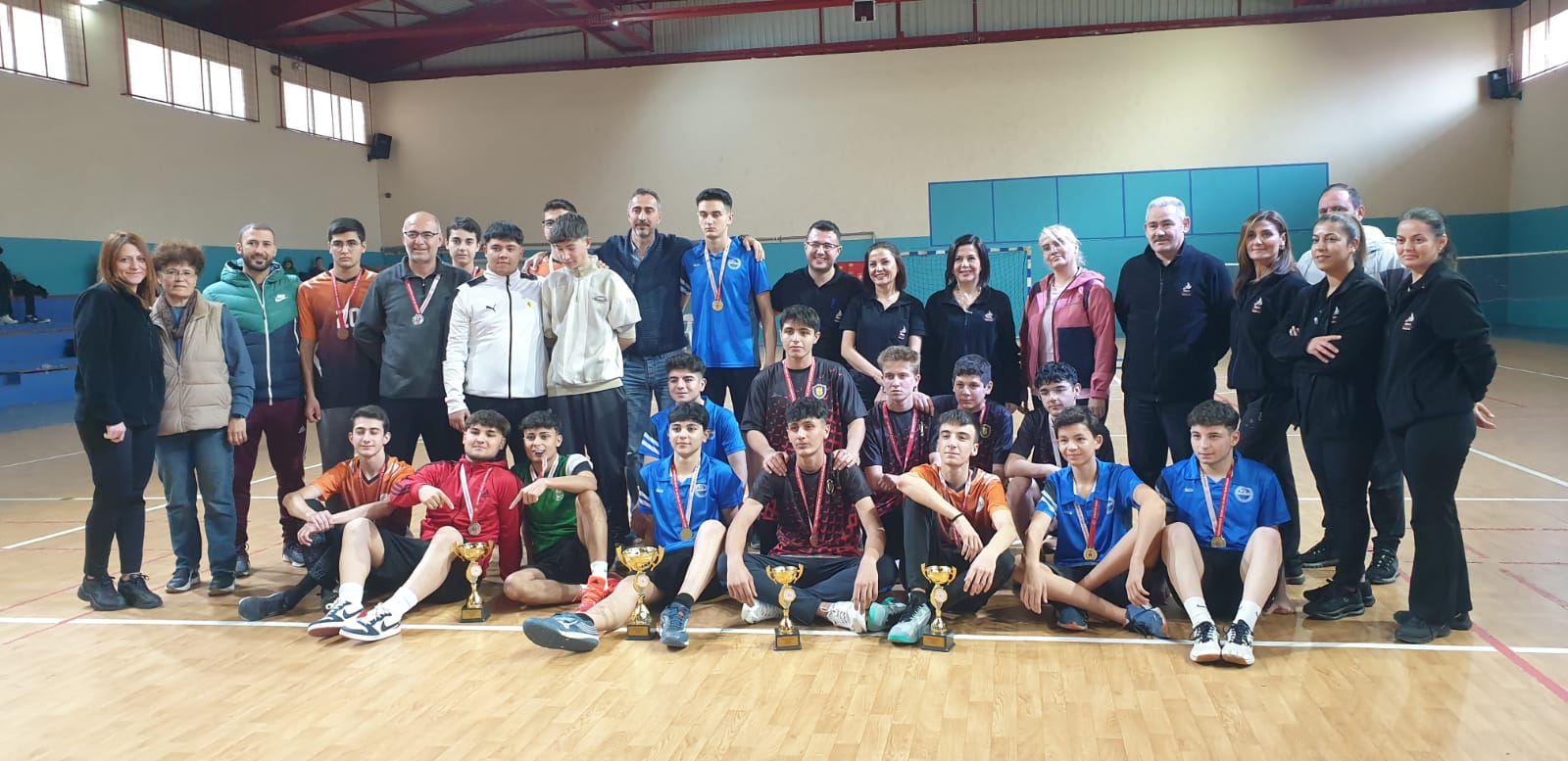 Manisa'da Badminton İl Birinciliği Müsabakaları Tamamlandı