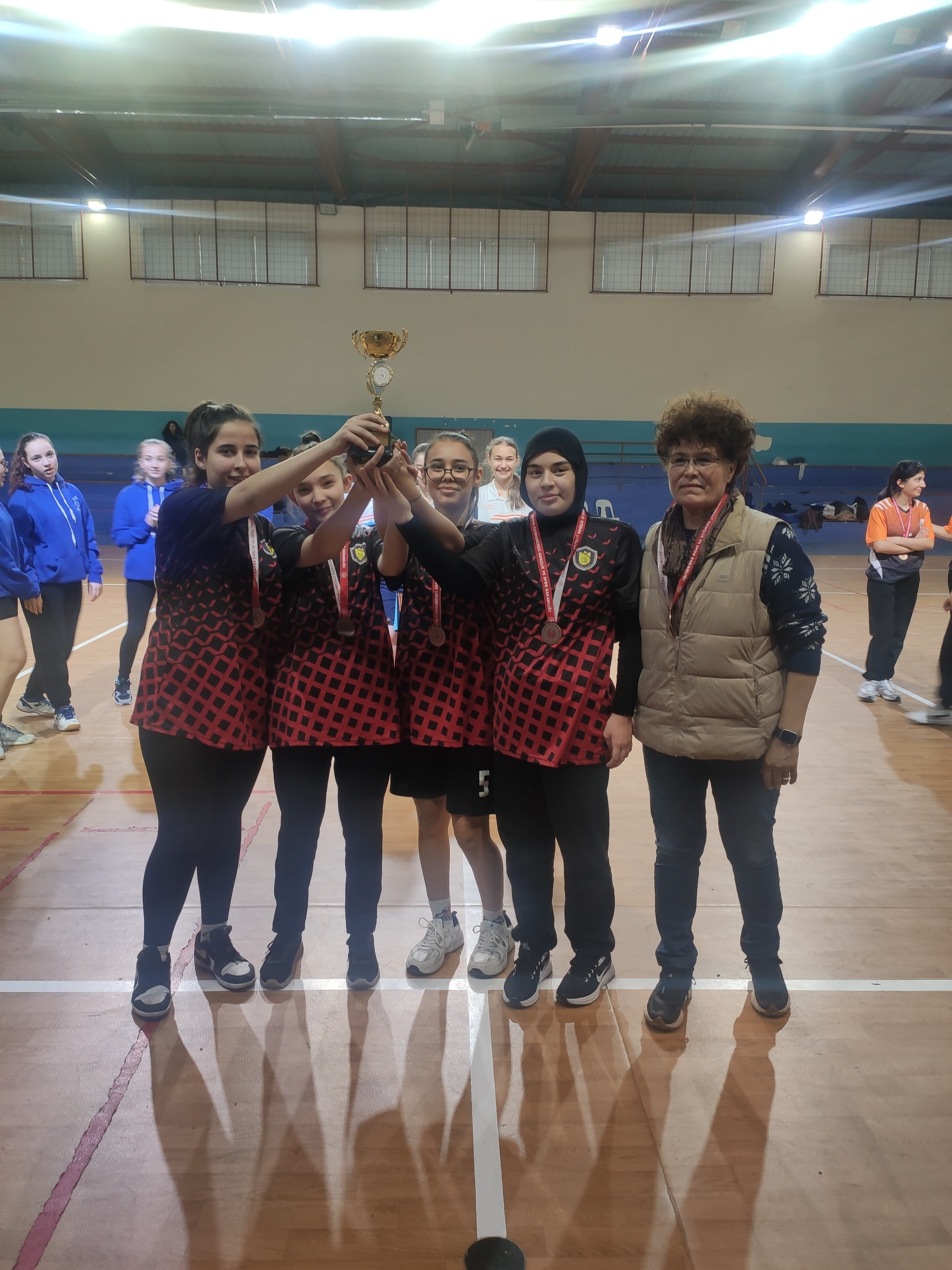 Manisa'da Badminton İl Birinciliği Müsabakaları Tamamlandı
