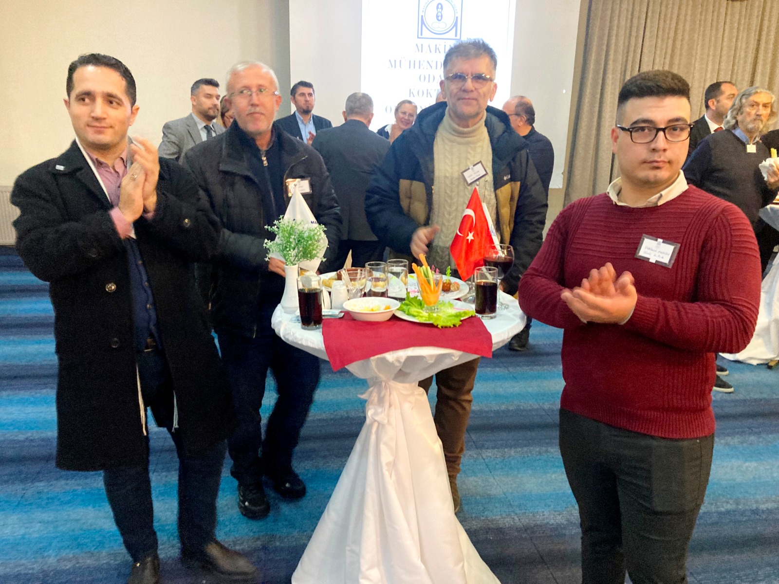 Makine mühendisleri geleneksel yılsonu kokteylinde buluştu
