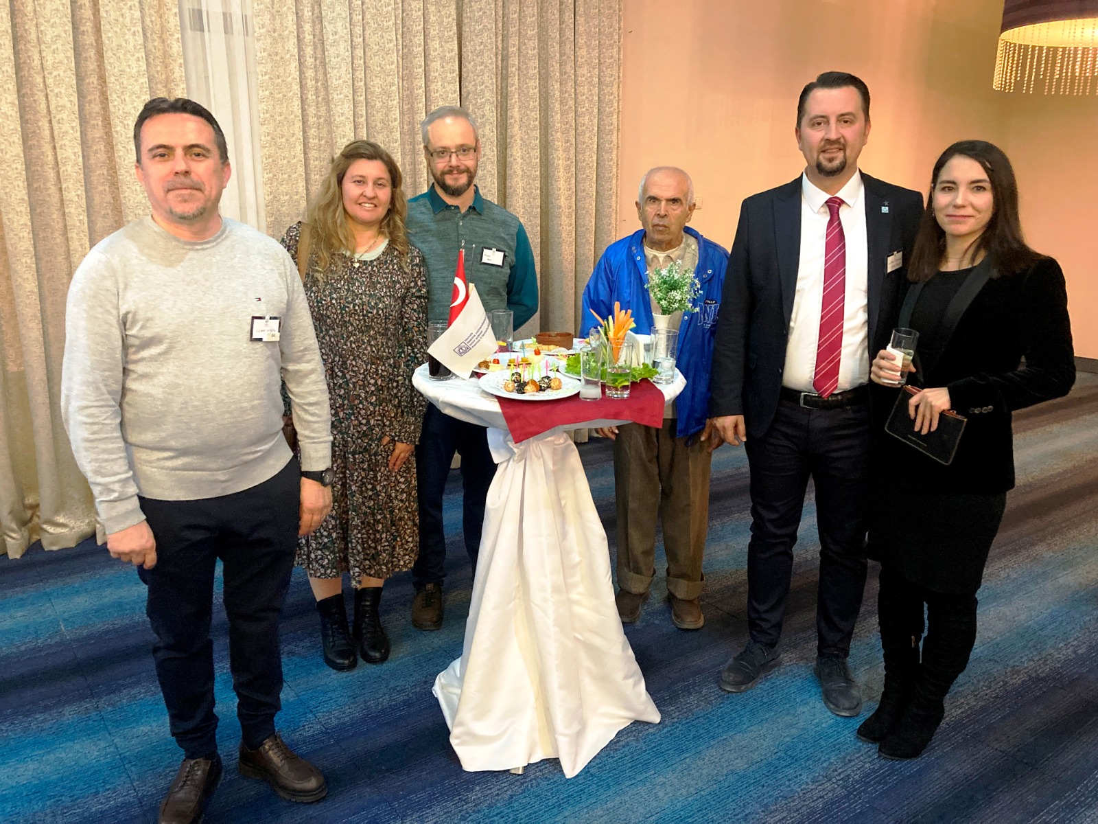 Makine mühendisleri geleneksel yılsonu kokteylinde buluştu