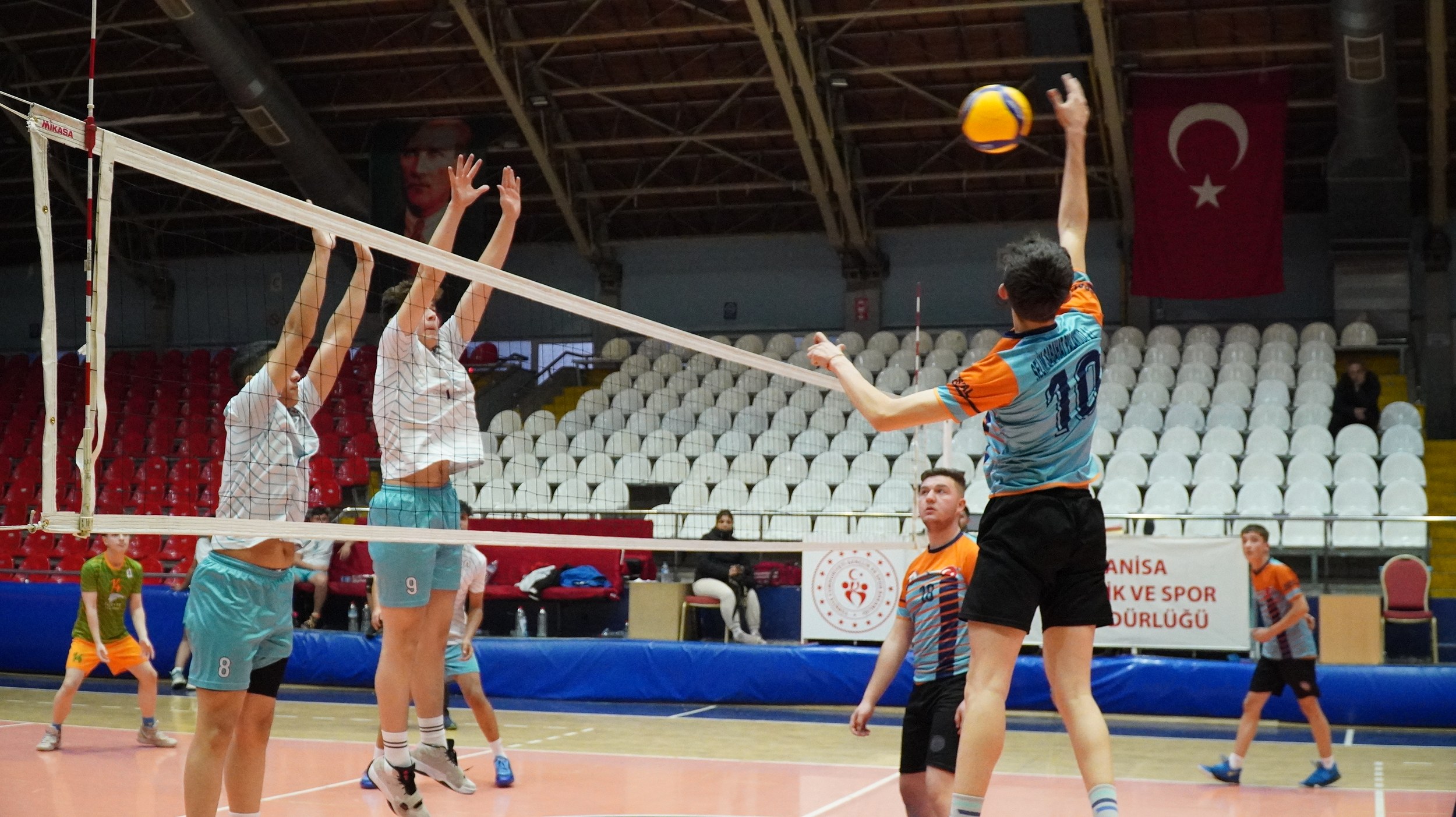 Manisa’da Okul Sporları: Voleybol Gençler İl Birinciliği Sona Erdi