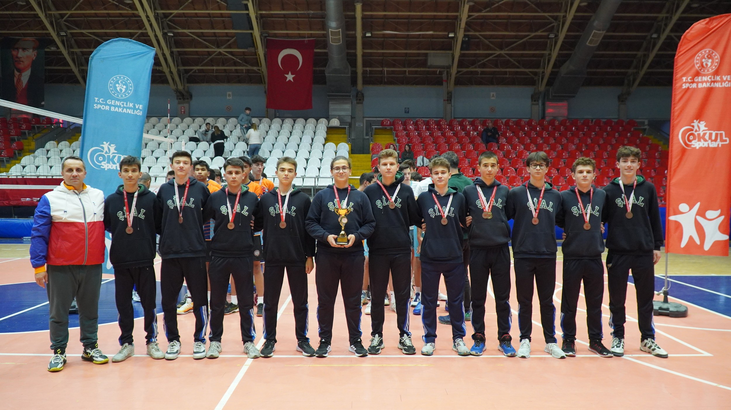 Manisa’da Okul Sporları: Voleybol Gençler İl Birinciliği Sona Erdi