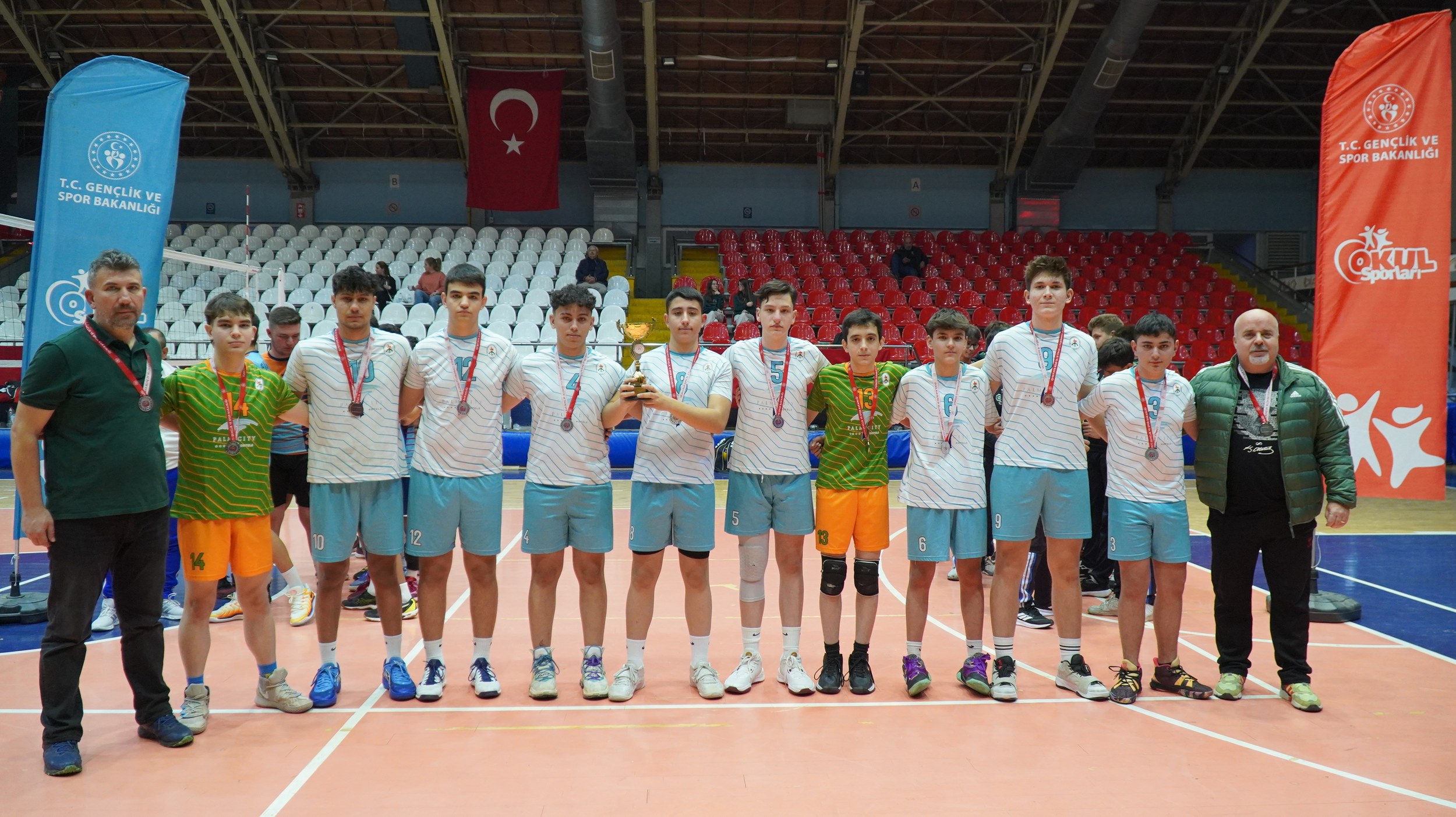 Manisa’da Okul Sporları: Voleybol Gençler İl Birinciliği Sona Erdi
