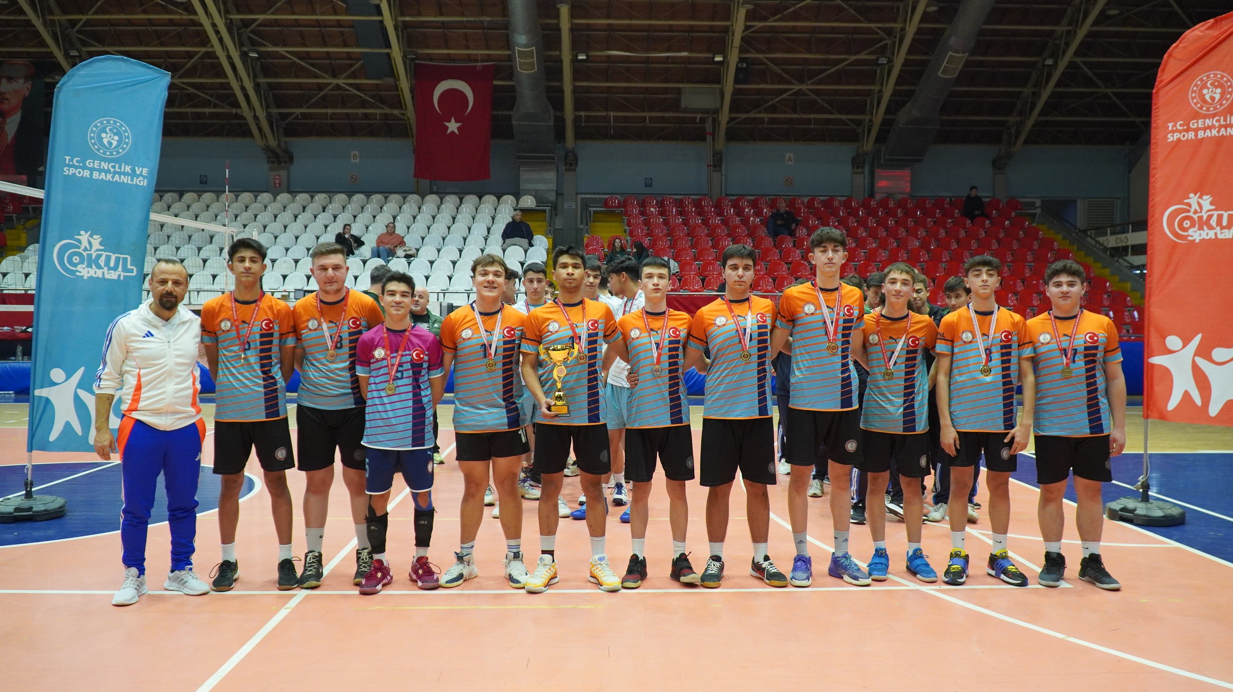 Manisa’da Okul Sporları: Voleybol Gençler İl Birinciliği Sona Erdi