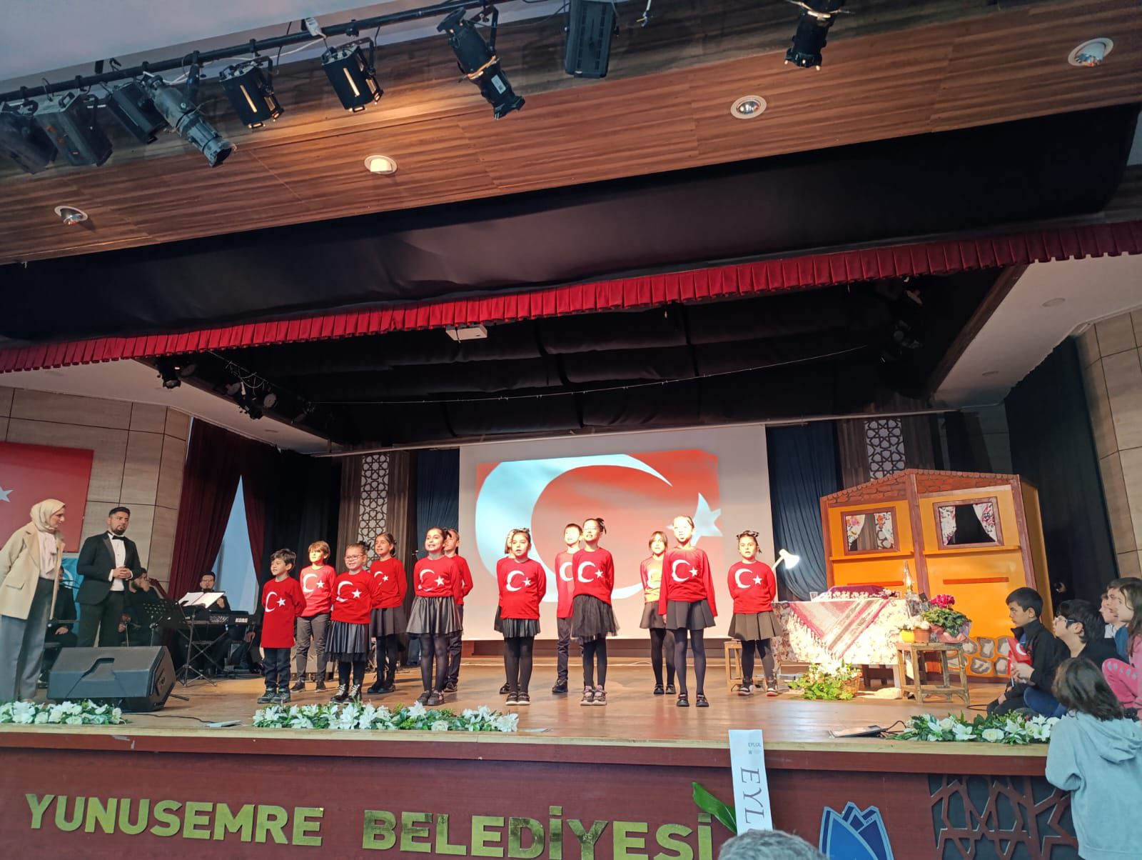 TDED Manisa ve MY Koleji İmzasıyla Şeb-i Yelda’da Unutulmaz Gece: “Saz Söz ve Biz - Türkü ve Şiir Gecesi”