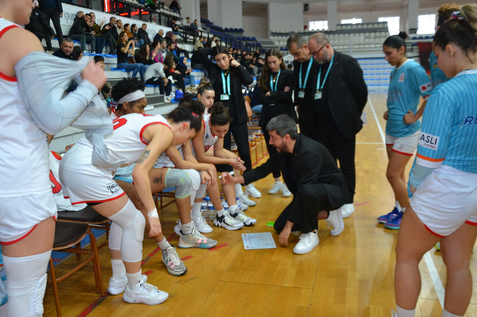 Lidya Garden City Turgutlu Belediyespor, Bursa Uludağ Basketbol’u 83-47 Yendi