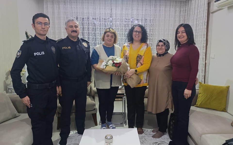 Manisa İl Emniyet Müdürü Aktaş'tan şehit ailesine ziyaret