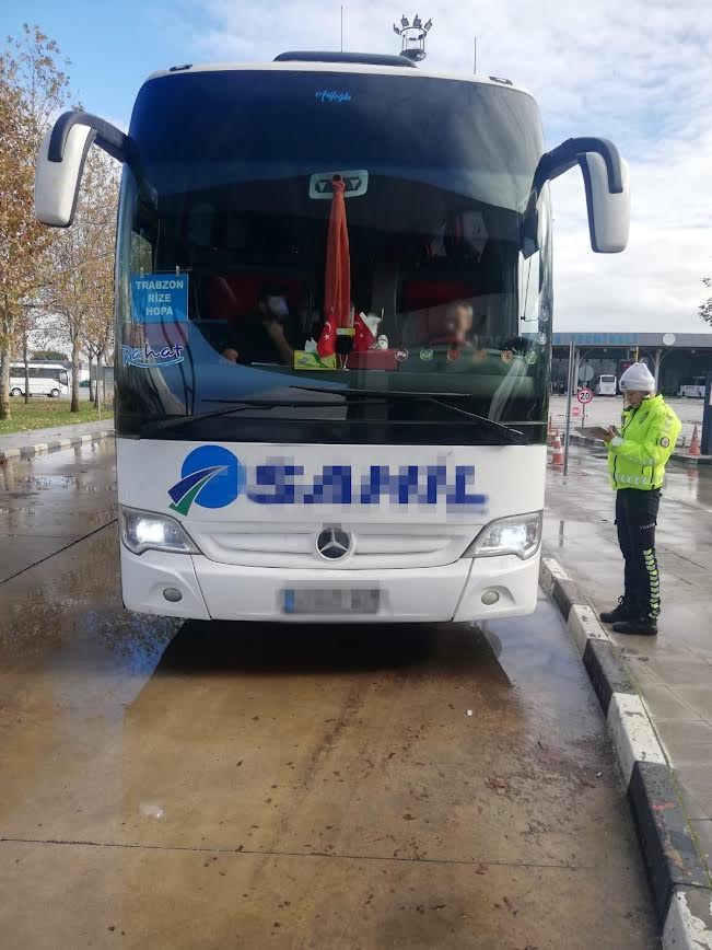 Manisa'da otobüslerde emniyet kemeri  denetimi yapıldı