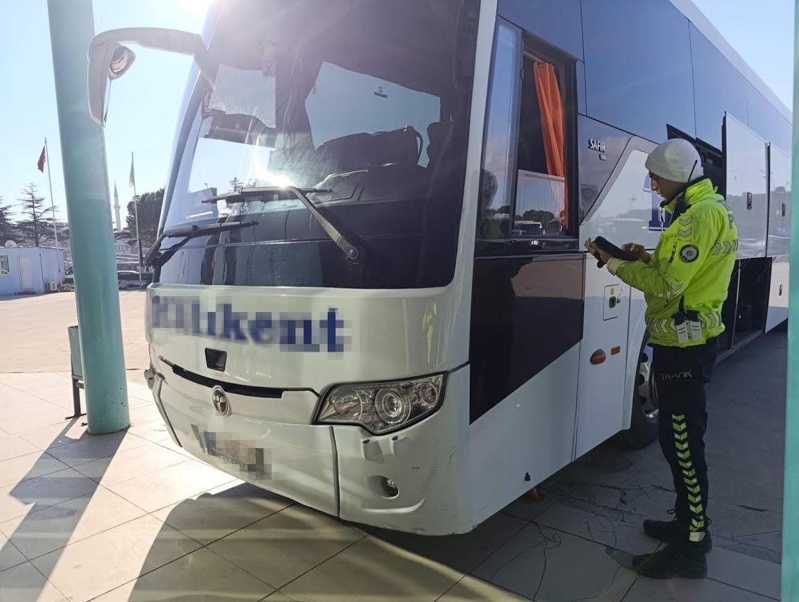 Manisa'da otobüslerde emniyet kemeri  denetimi yapıldı