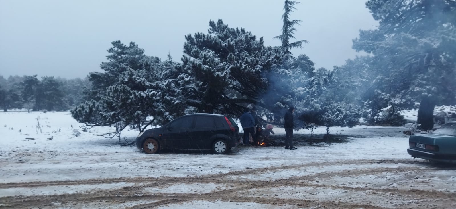 Turgutlulu Vatandaşlar Ovacık’ta Kar Keyfi Yaptı