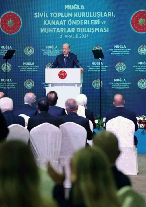 Erdoğan: "Yeni anayasa Türkiye için lüks değil, çok geç kalmış bir ihtiyaçtır”