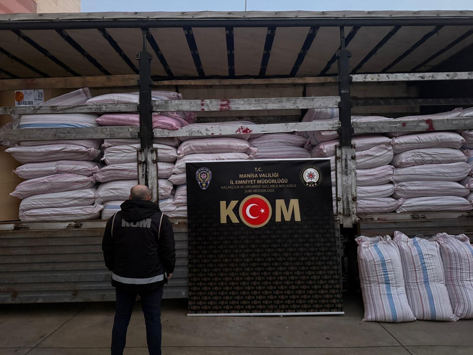 Turgutlu'da ele geçirildi: Tam tamına 6 ton 200 kilo!
