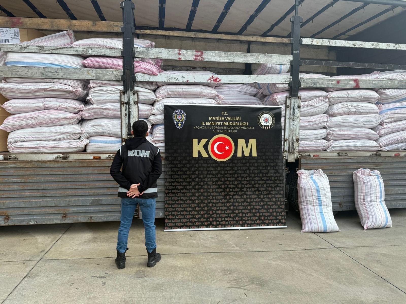 Turgutlu'da ele geçirildi: Tam tamına 6 ton 200 kilo!