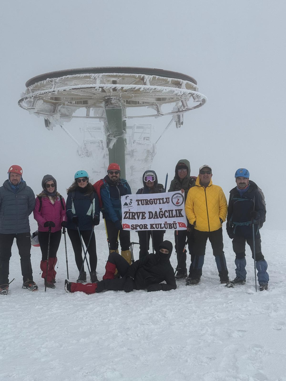 Zirve Dağcılık’tan çifte faaliyet