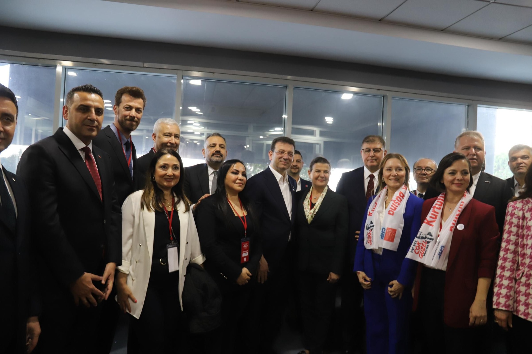 İmamoğlu, seçim çalışmalarına İzmir'den başladı