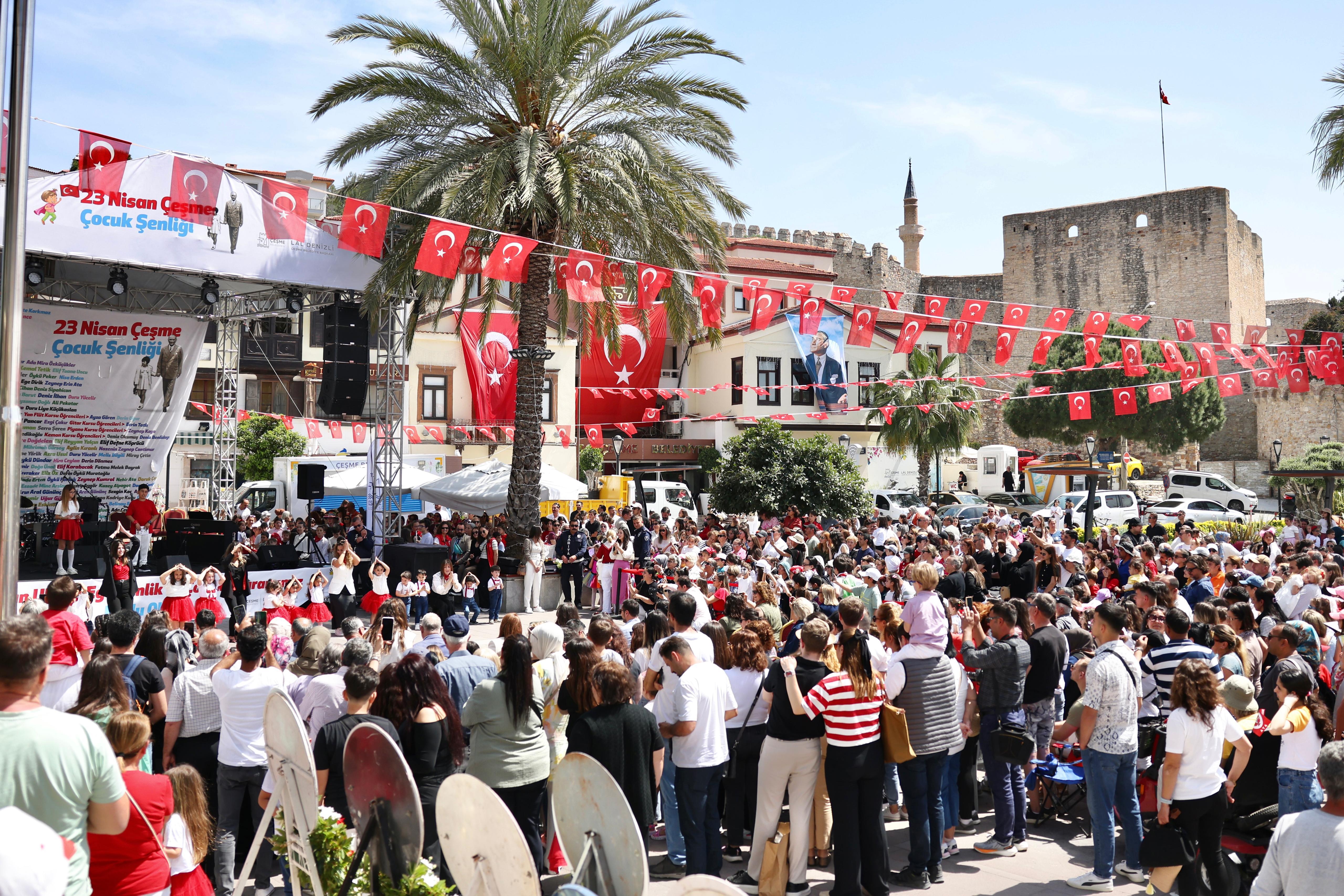 23 Nisan Ulusal Egemenlik ve Çocuk Bayramı, Çeşme’de düzenlenen etkinliklerle kutlandı