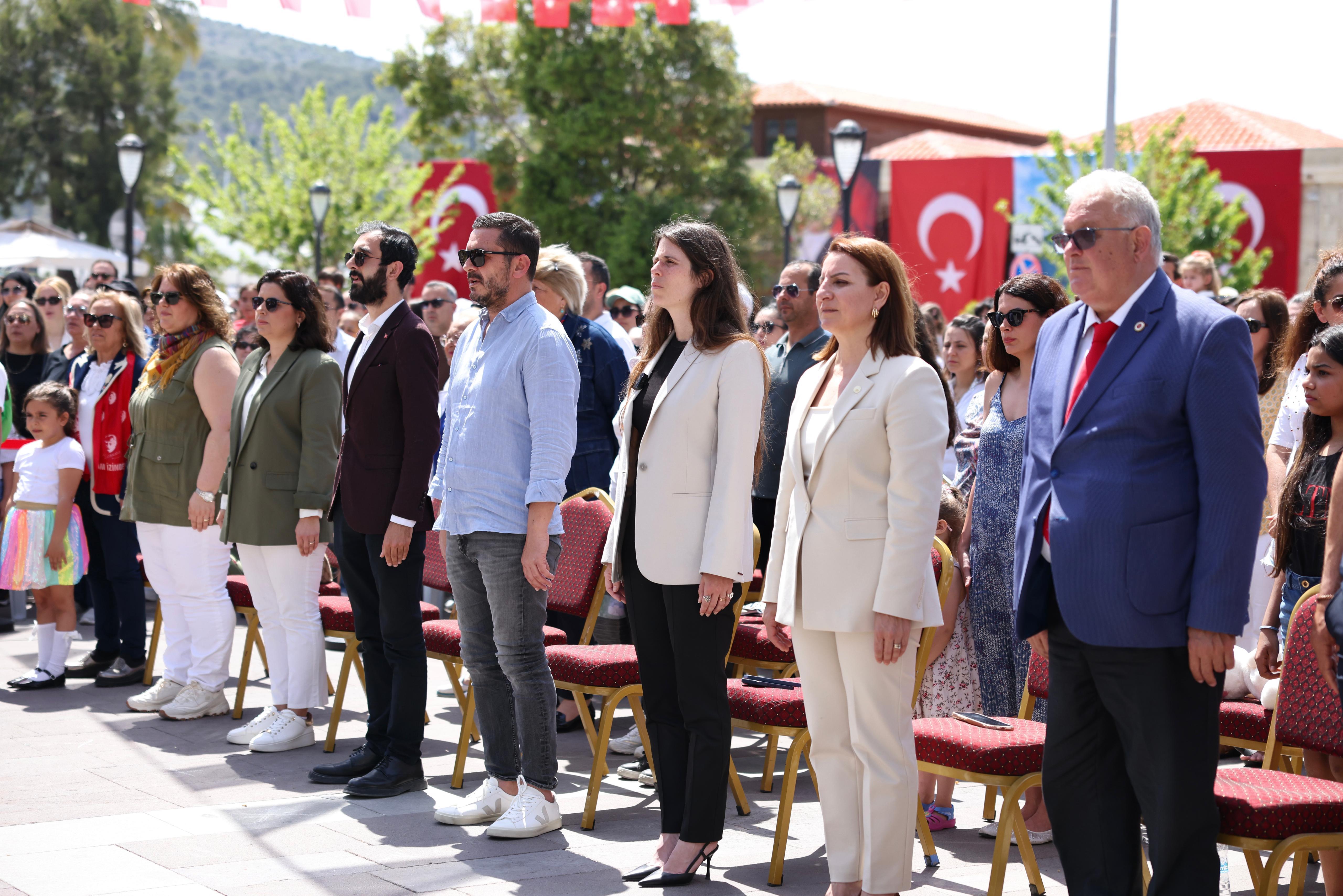 23 Nisan Ulusal Egemenlik ve Çocuk Bayramı, Çeşme’de düzenlenen etkinliklerle kutlandı