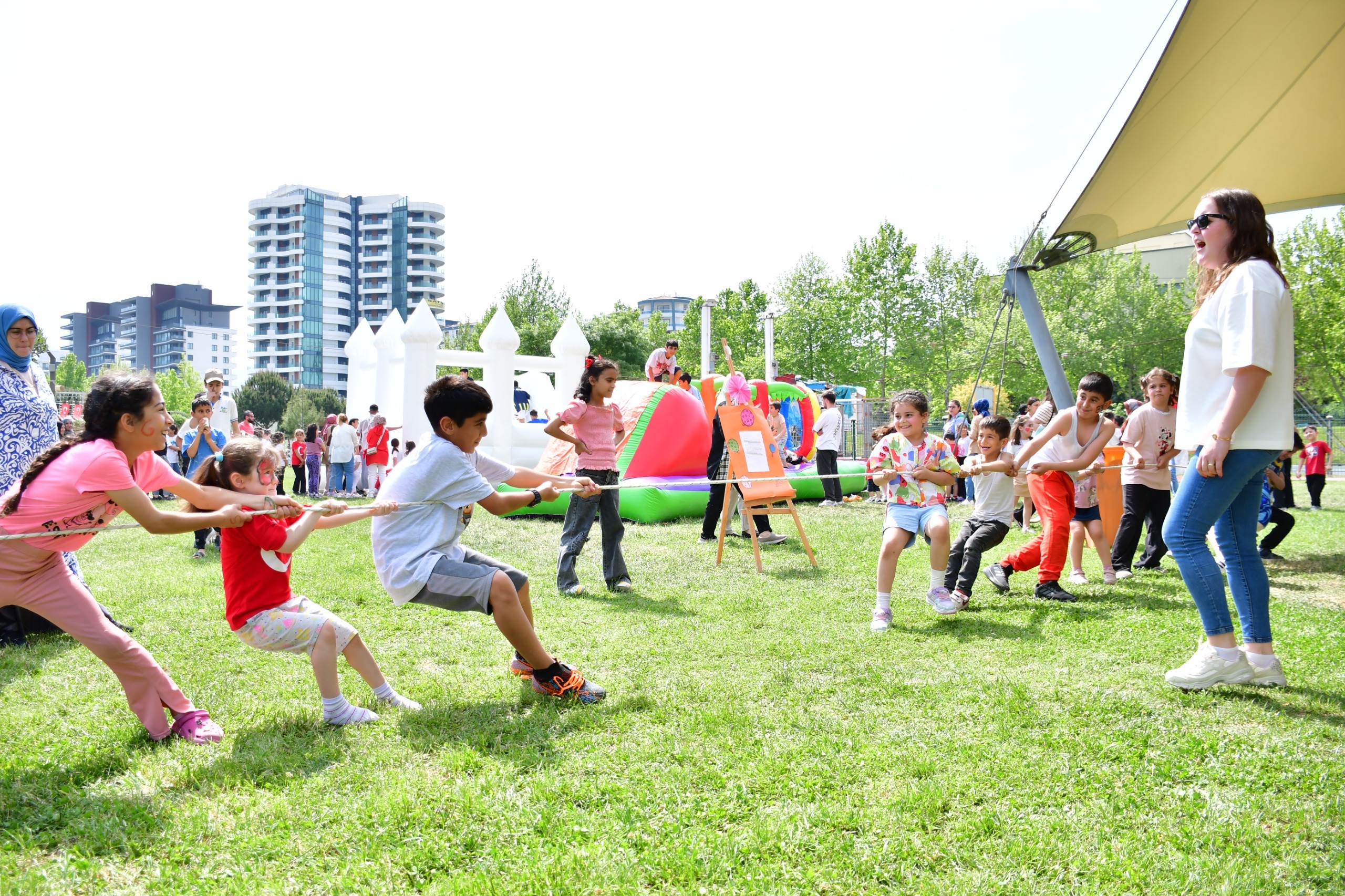 Manisa'da 23 Nisan Coşkusu
