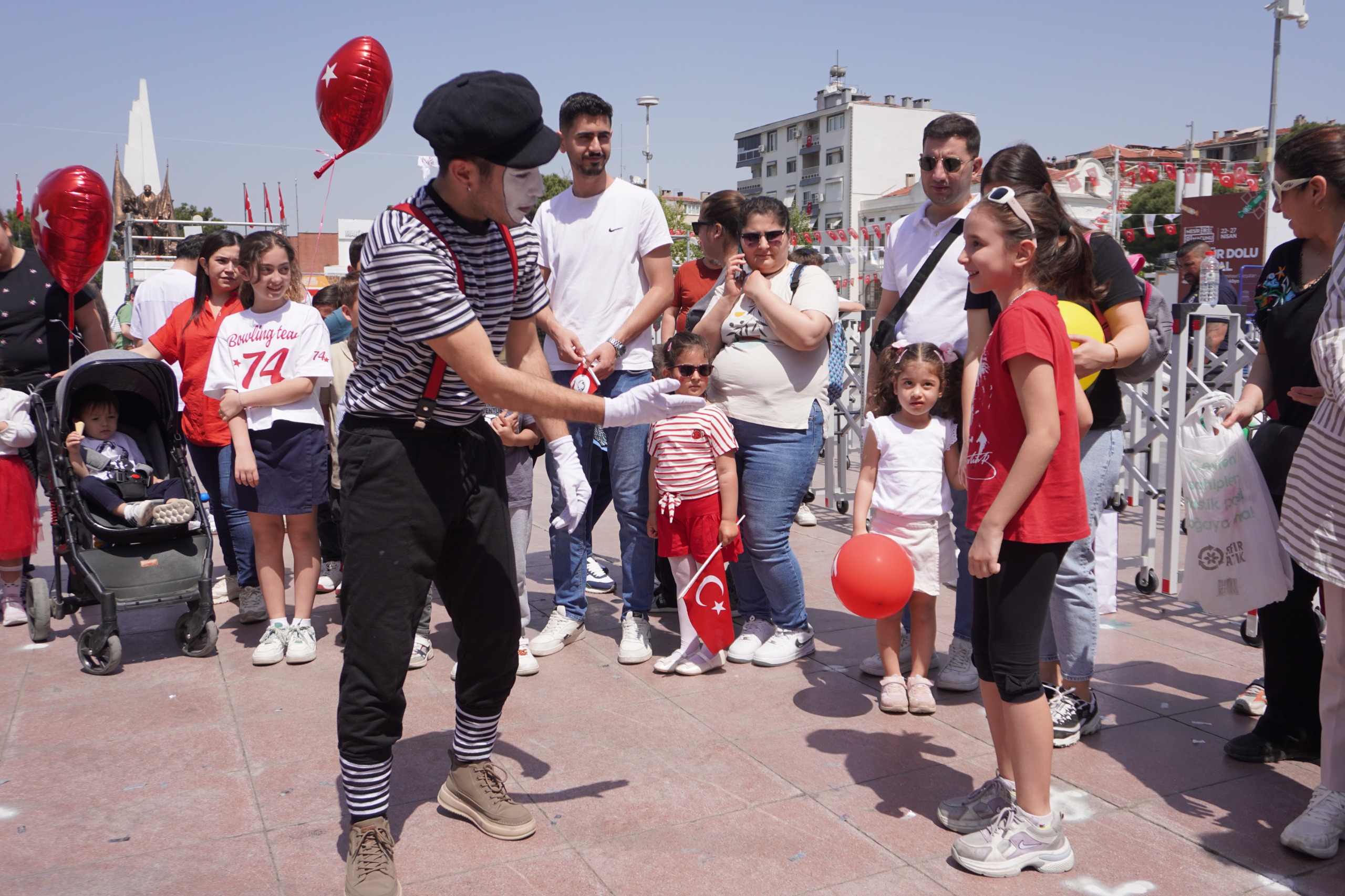 Manisa'da 23 Nisan Coşkusu