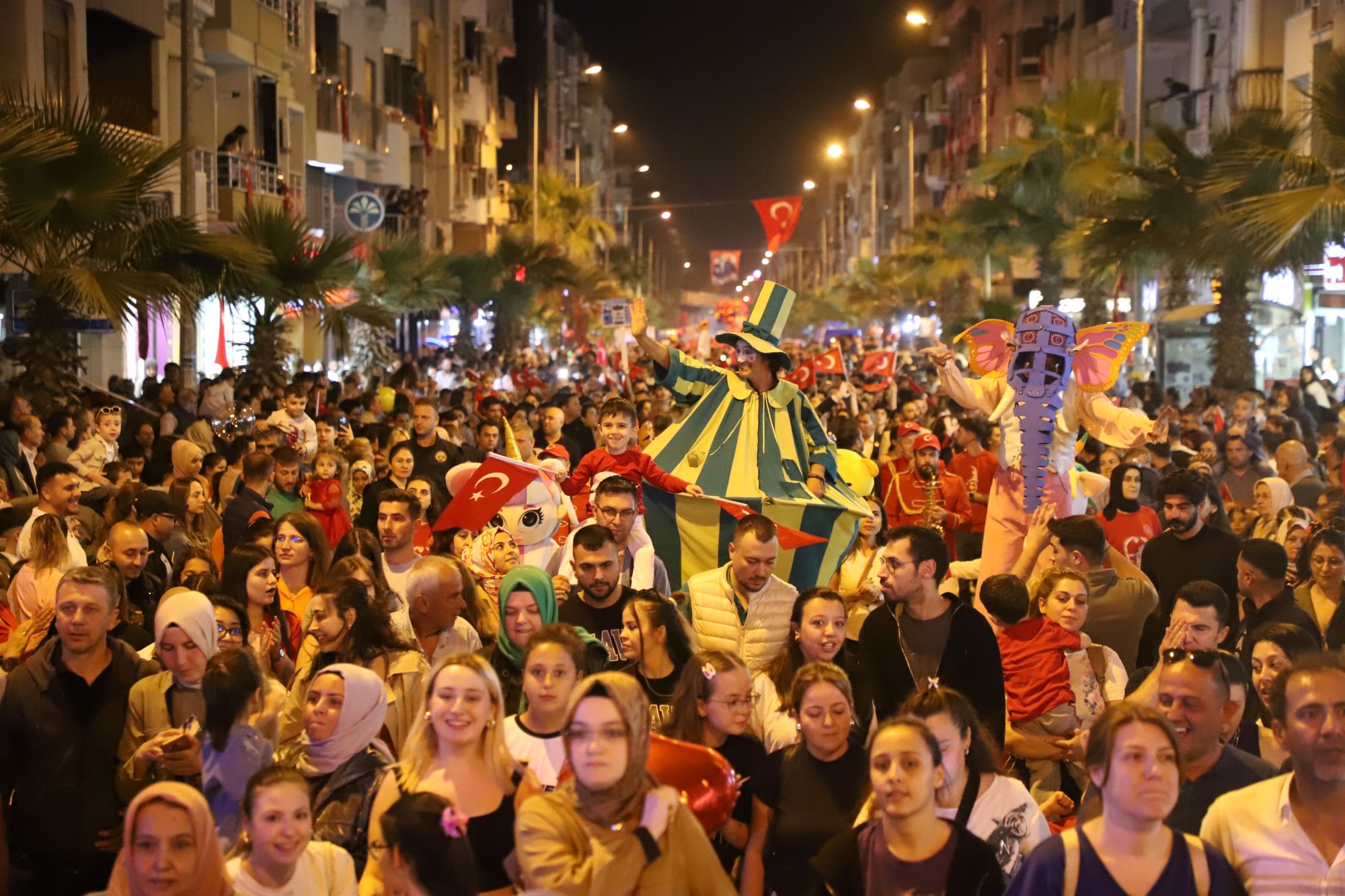 Turgutlu’da 23 Nisan Coşkusu