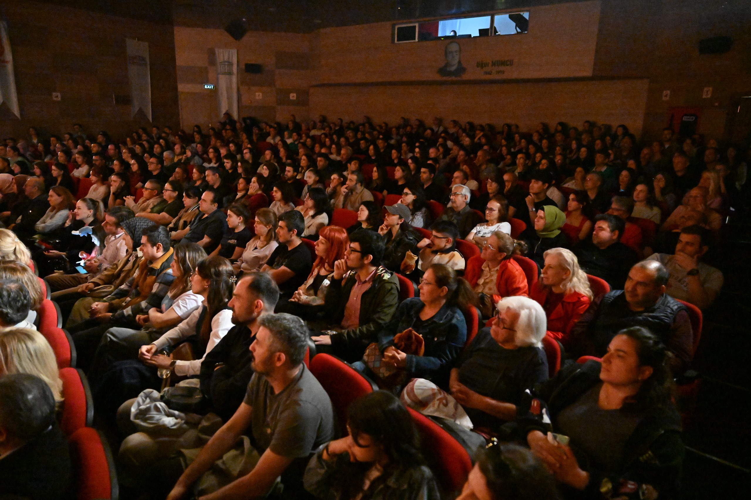 1. Manisa Mesir Tiyatro Festivali'ne Büyük İlgi