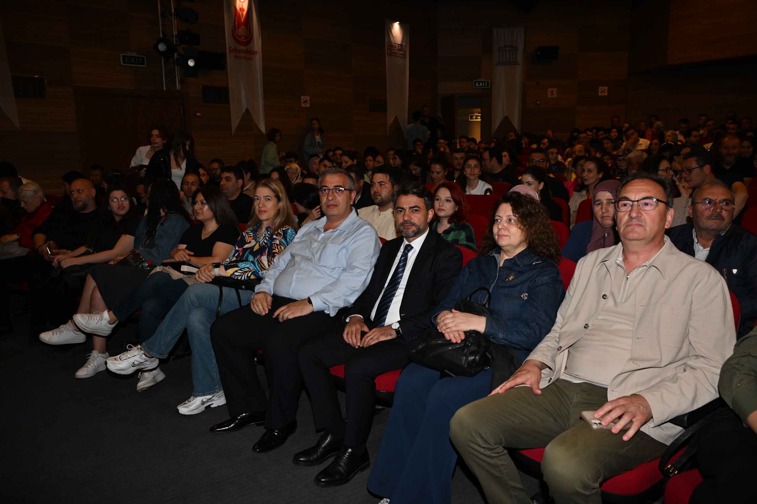 1. Manisa Mesir Tiyatro Festivali'ne Büyük İlgi