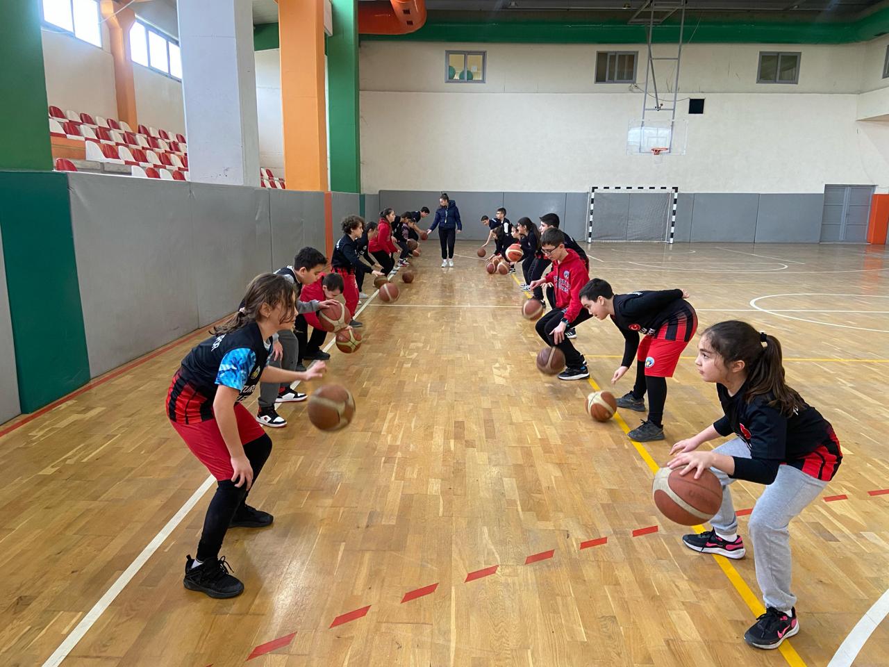 Turgutlu Belediyesi Yaz Spor Okulları ve Kurs Kayıtları Başladı
