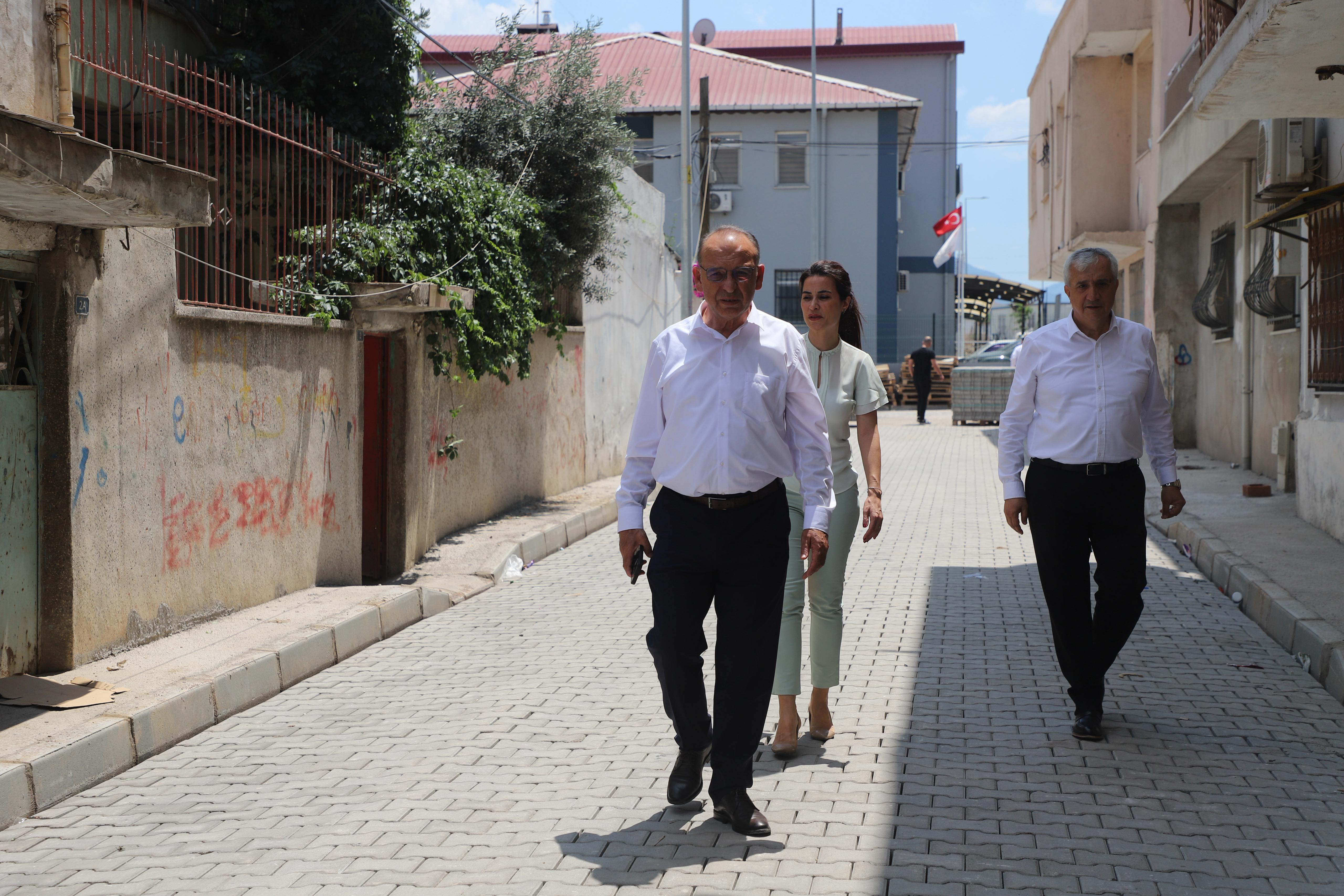 Başkan Çetin Akın'dan yol yenileme çalışmalarına inceleme