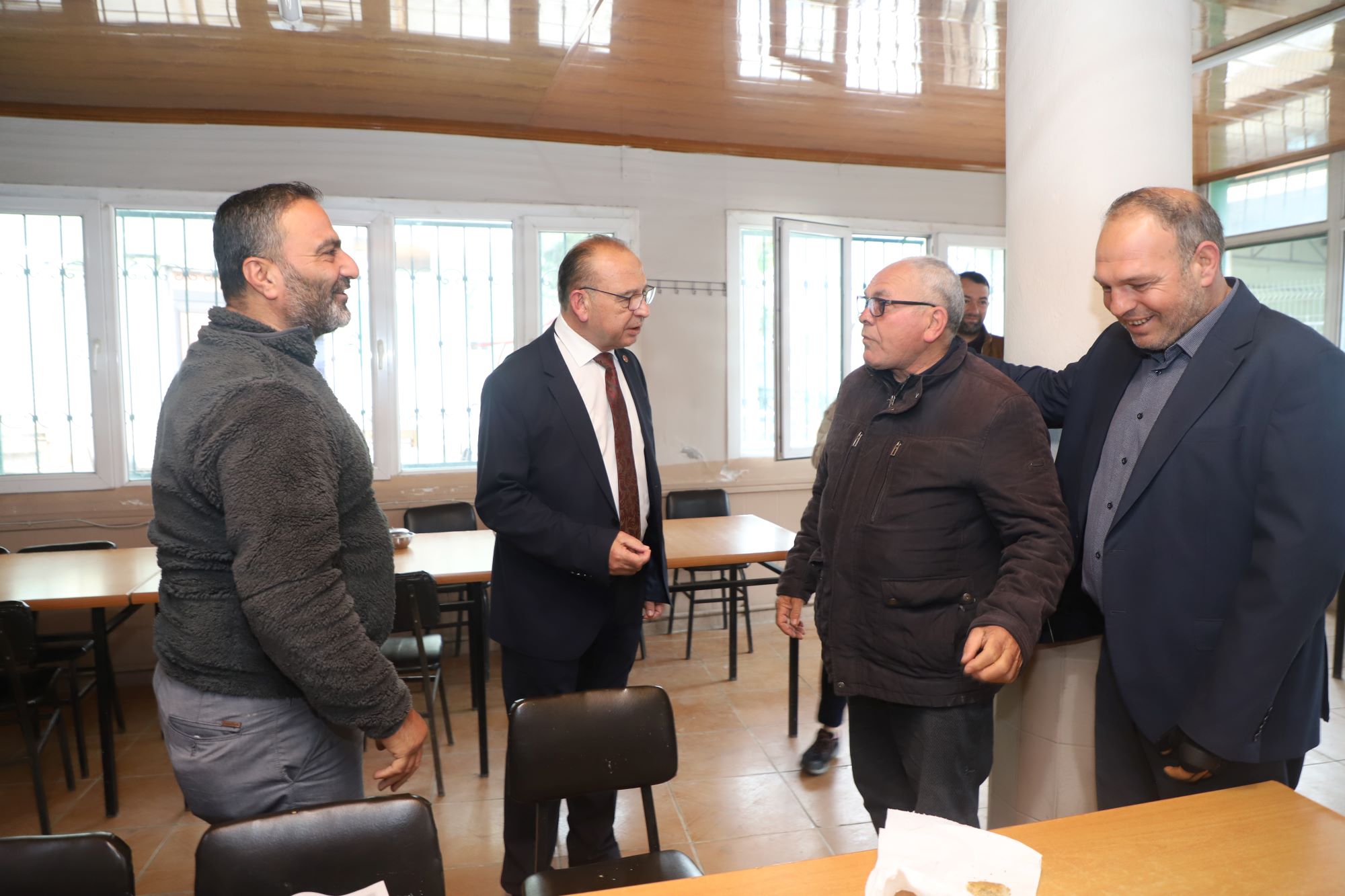 Başkan Çetin Akın: “Mahallelerimizin sorunlarını birer birer çözüyoruz”