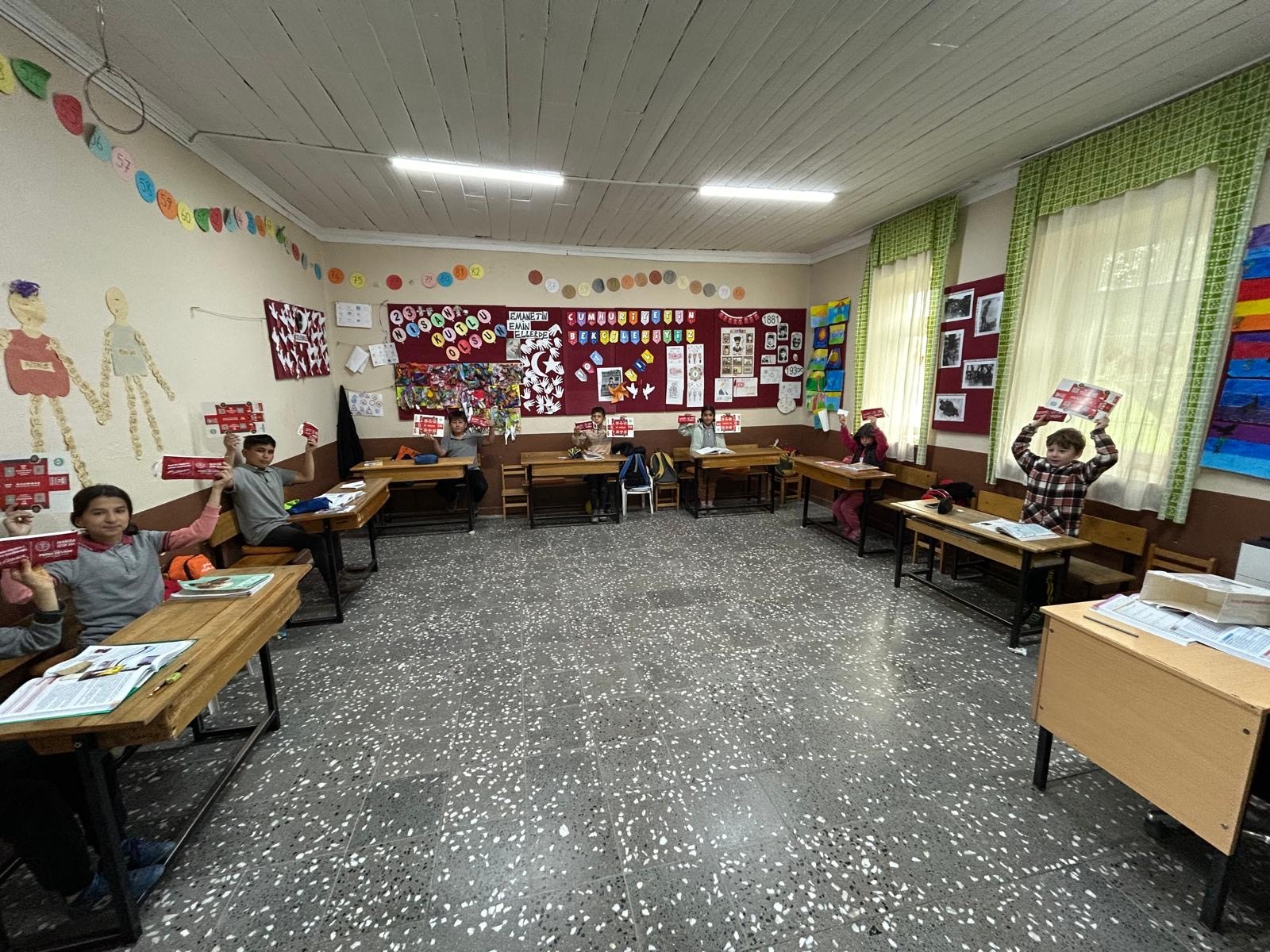 Manisa'da İtfaiye’den Öğrencilere Yangın Güvenliği Eğitimi