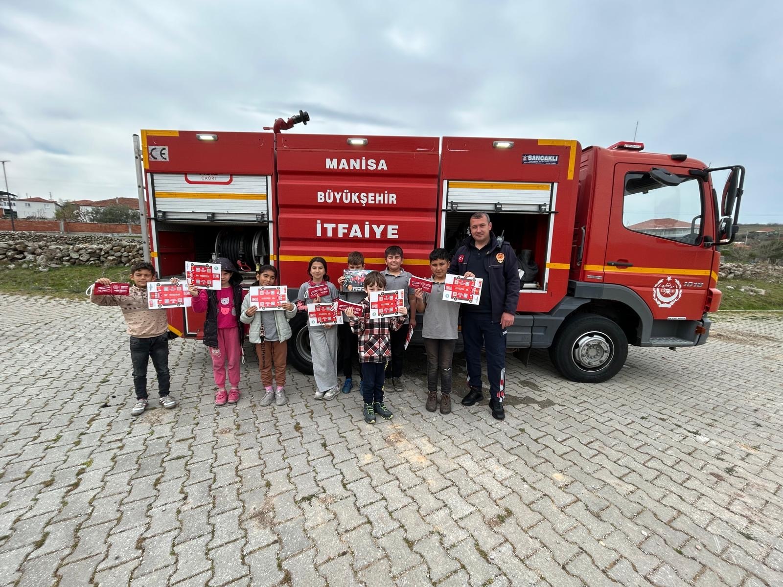 Manisa'da İtfaiye’den Öğrencilere Yangın Güvenliği Eğitimi