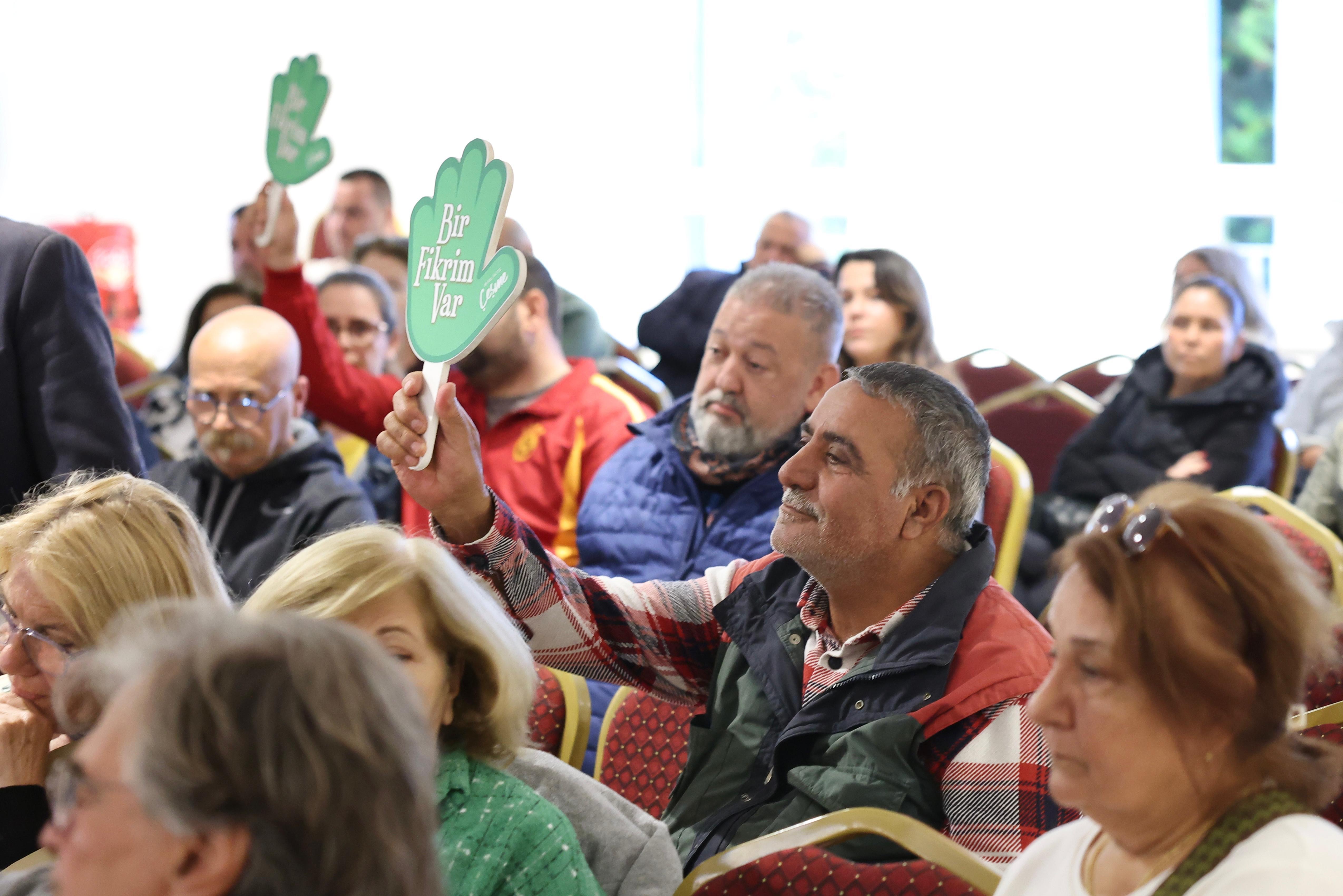 Başkan Denizli, Halk Buluşması’nda Alaçatılı vatandaşlarla buluştu