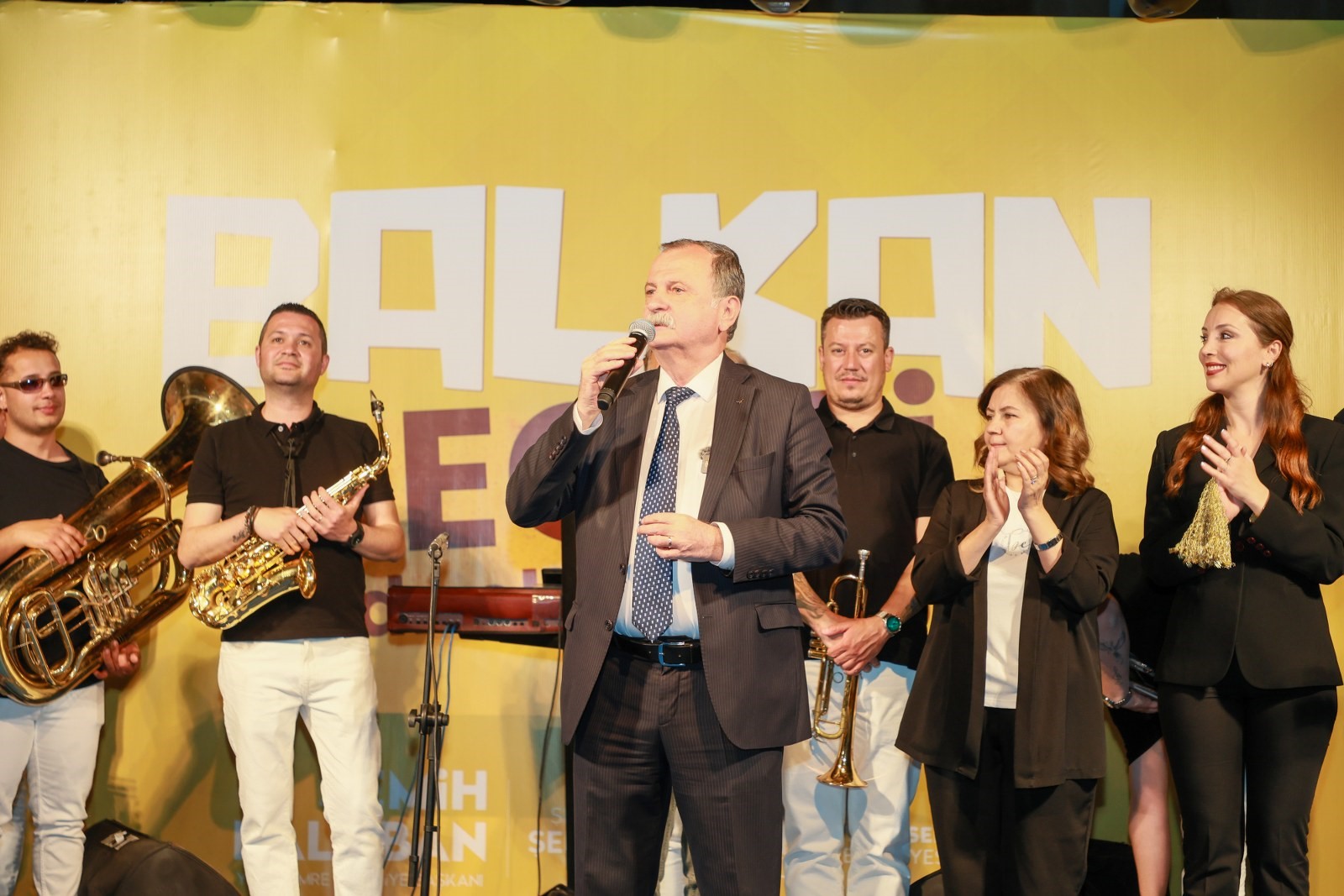 Yunusemre’de Balkan ezgileri yankılandı