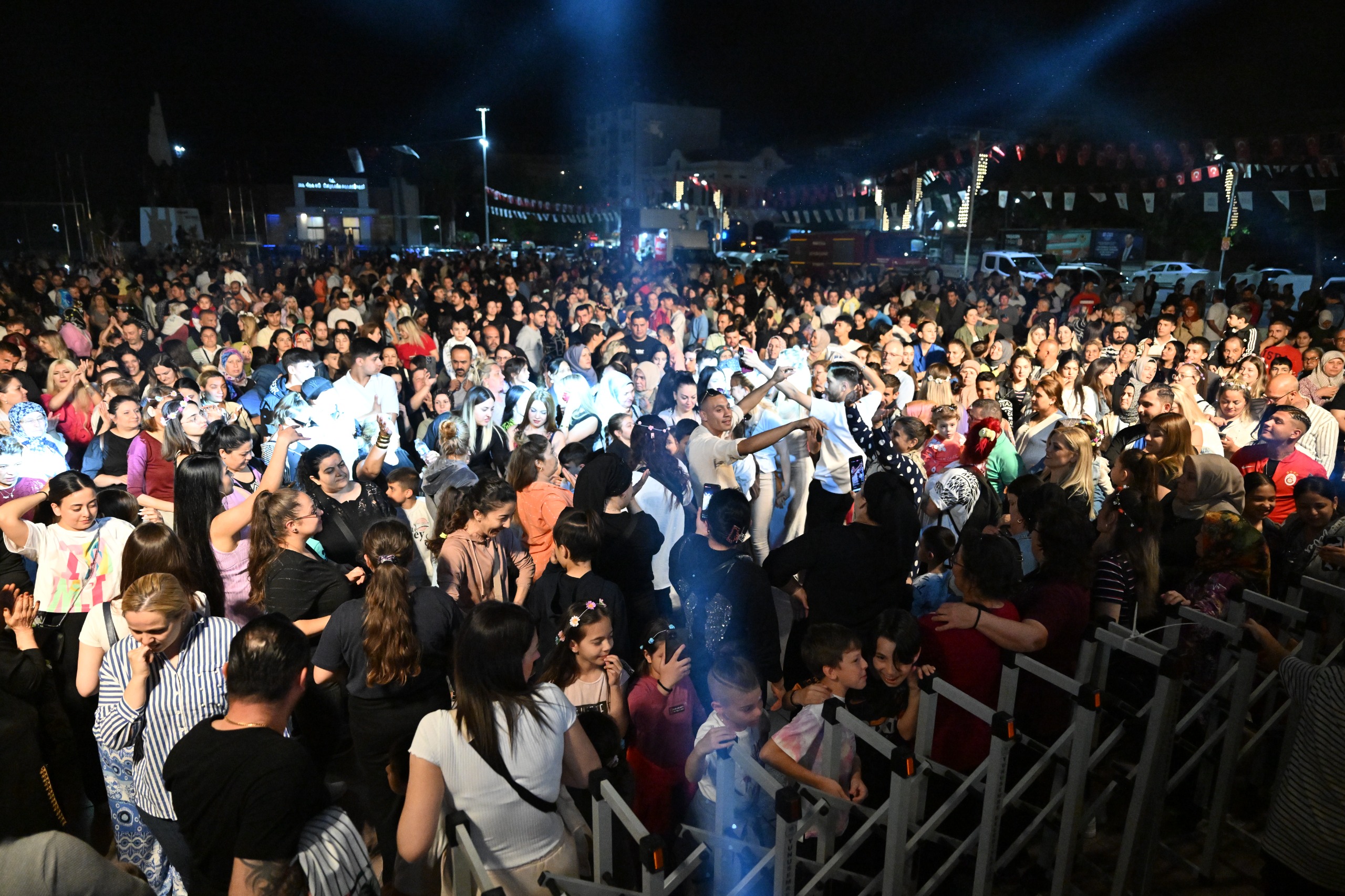 Manisa'da Hıdırellez coşkuyla kutlandı